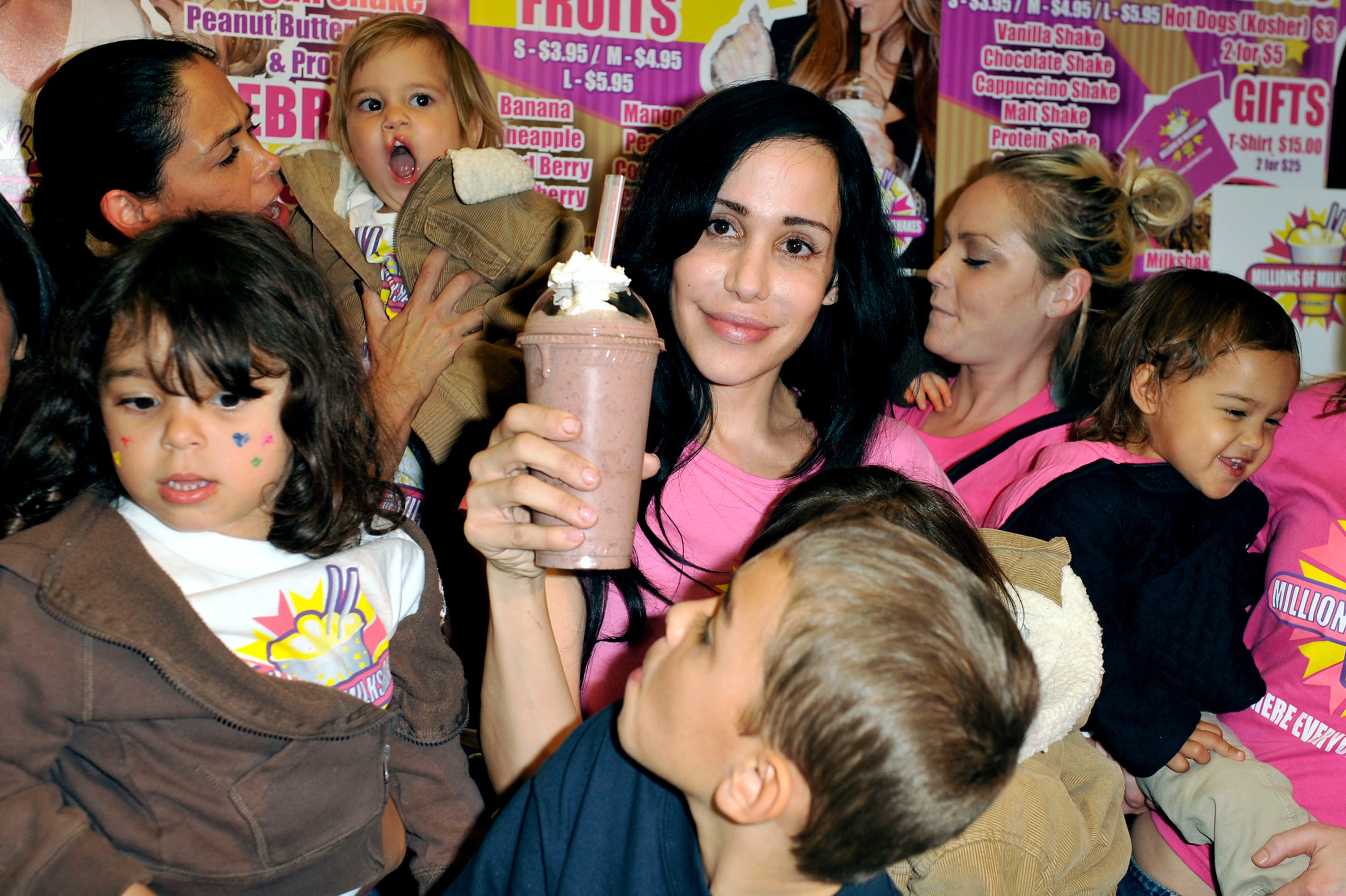 Octomom Nadya Suleman Charged With Welfare Fraud Cbs News 