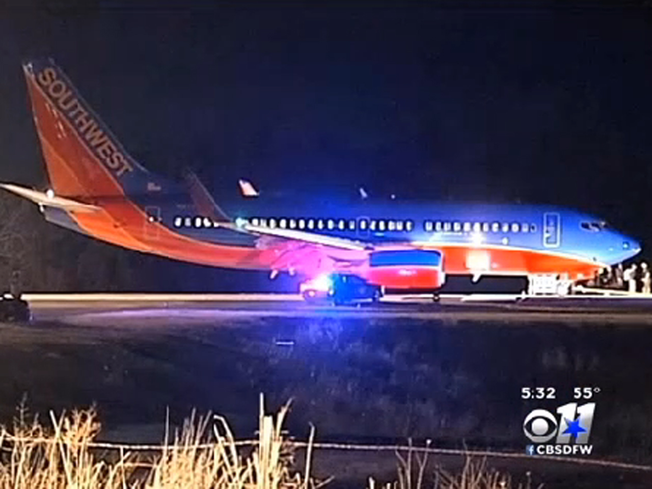 Pilot from another airline helps Southwest plane land safely after