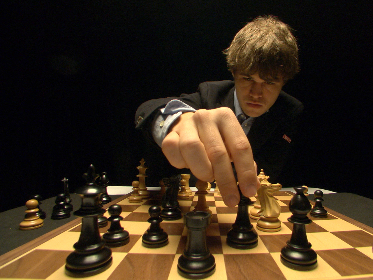 Prodigy Magnus Carlsen Makes Ascent to Chess's Most Rarefied Air - WSJ