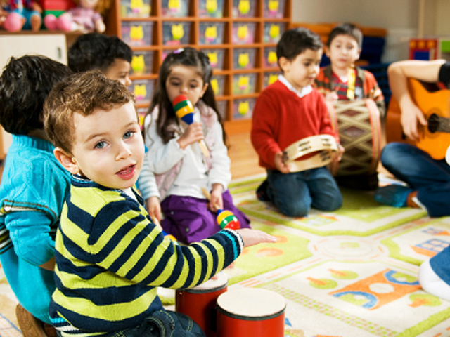 Speaking to babies in long sentences boosts language development - CBS News