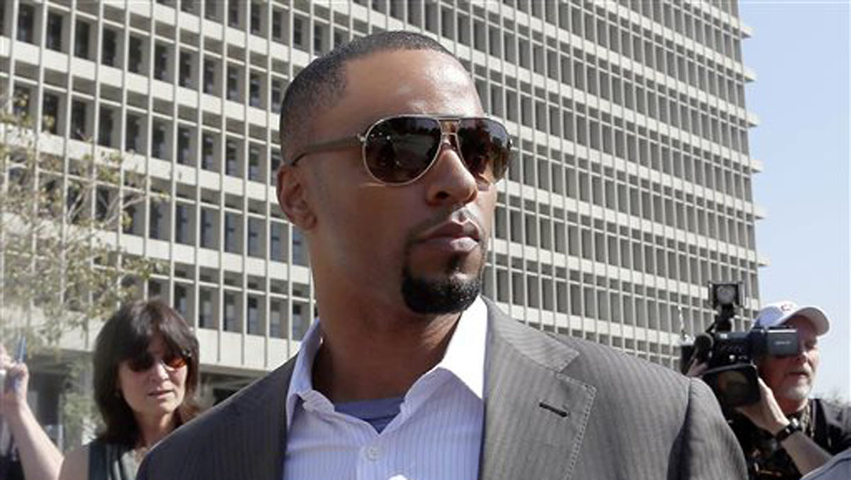 Ex-NFL star Darren Sharper arrested over rape charges - CBS News