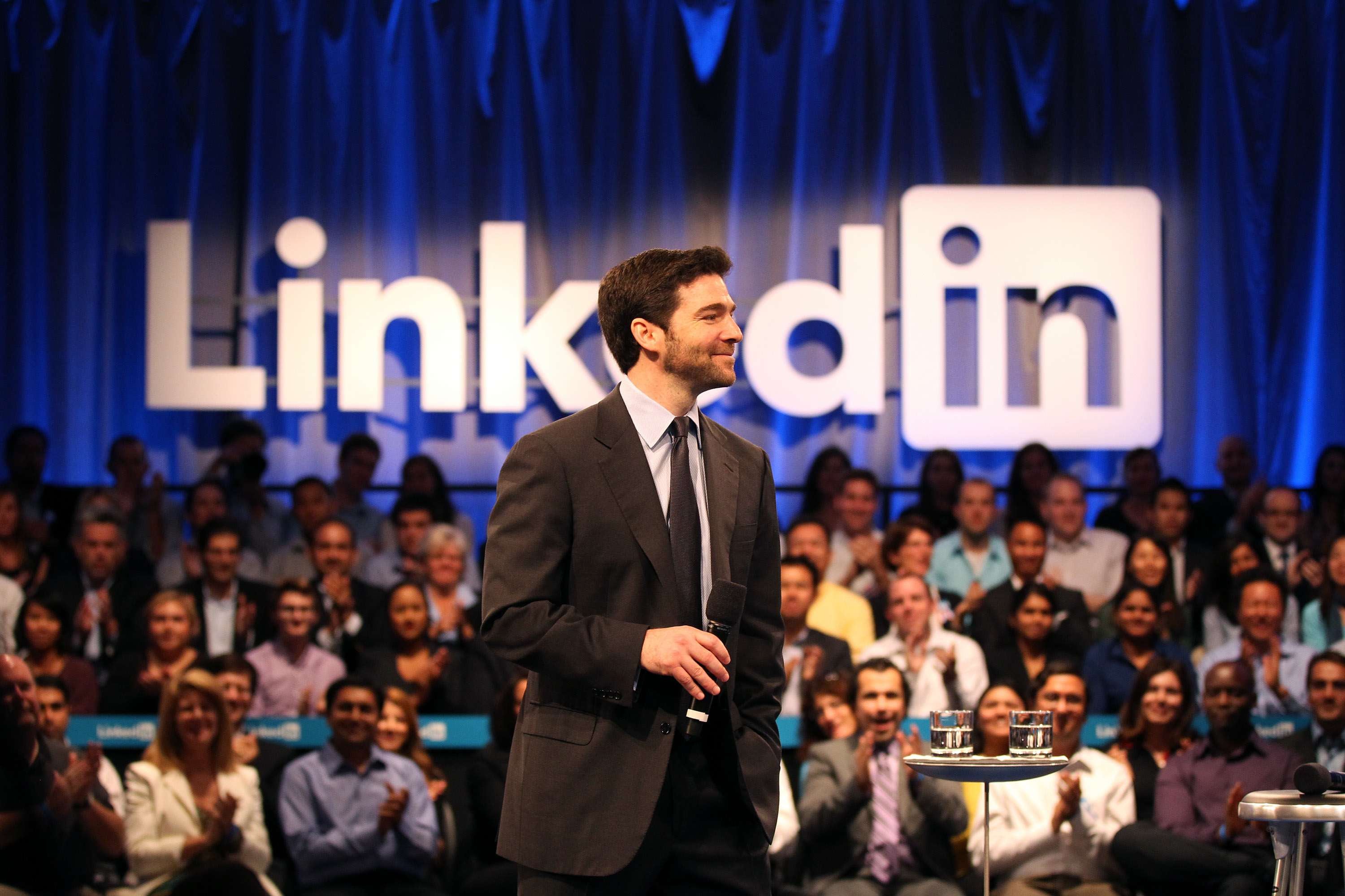 Hacker Selling 117 million LinkedIn Login Credentials