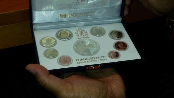 a-gift-to-mayor-nutter-and-gov-corbett-the-first-vatican-coins-of-pope-francis.jpg 