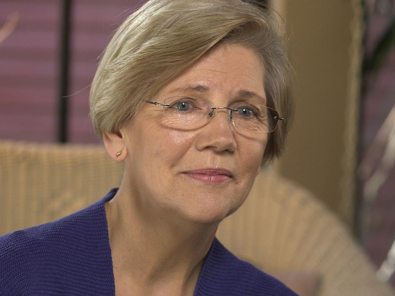 Elizabeth Warren, the fighter - CBS News