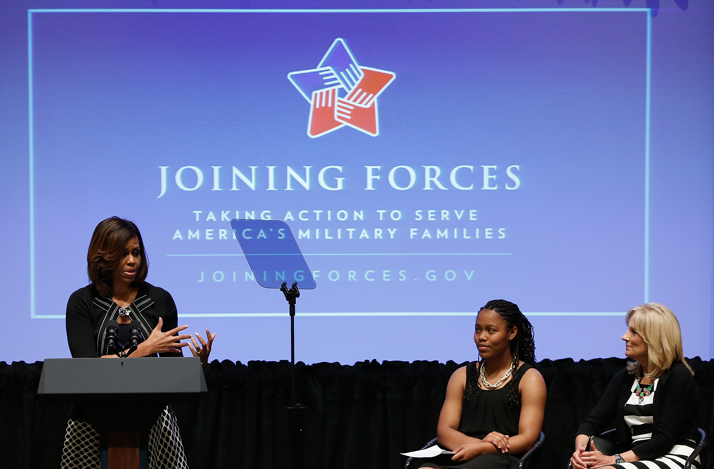 Veterans And Families Get A Boost From Michelle Obama Jill Biden Cbs News 2102