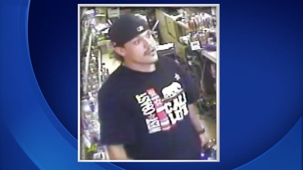 VIDEO: Man throws bottles at clerk in San Jose, California liquor store ...