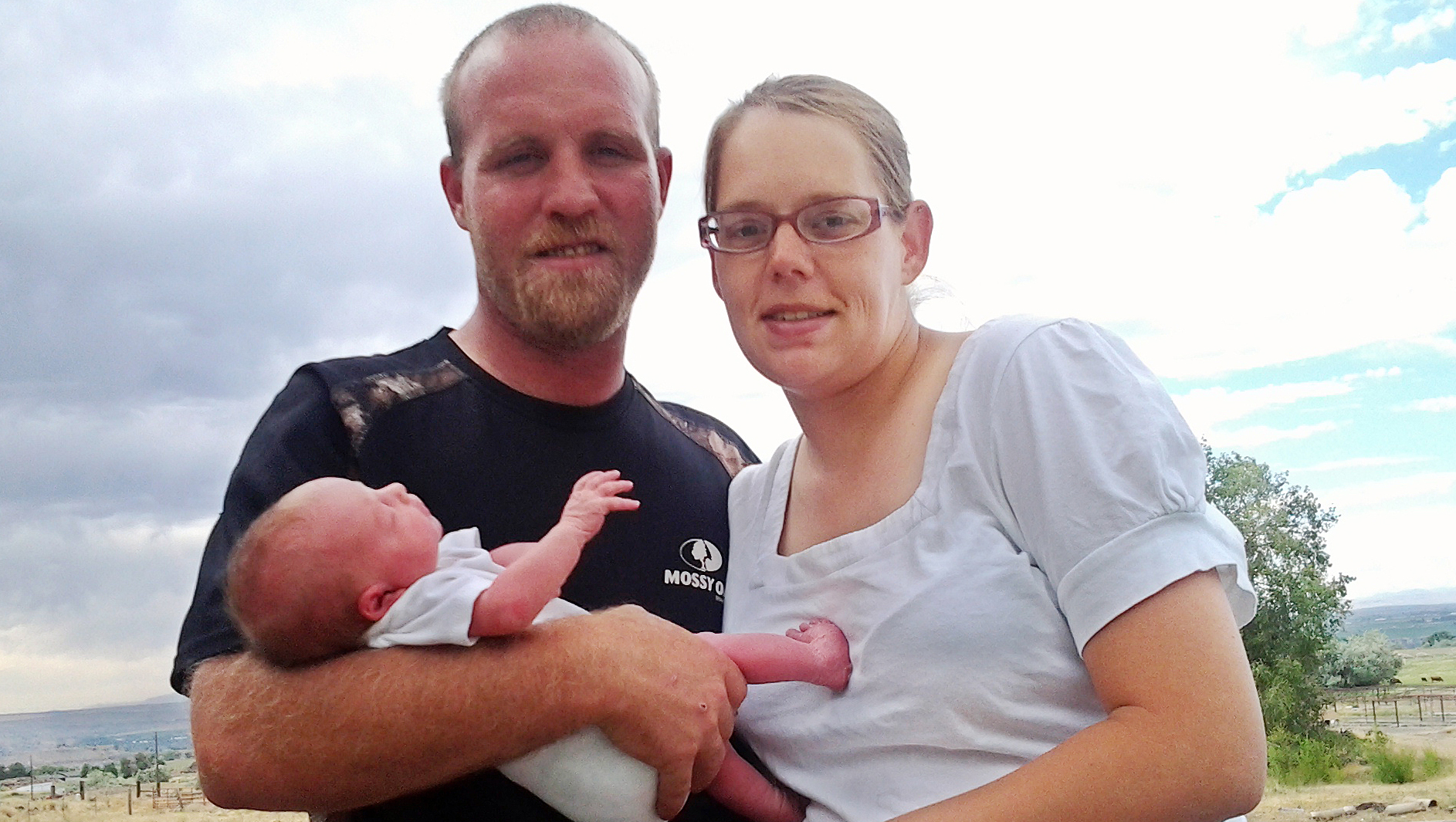 Idaho Woman Delivers Baby While Driving To Doctor - CBS News