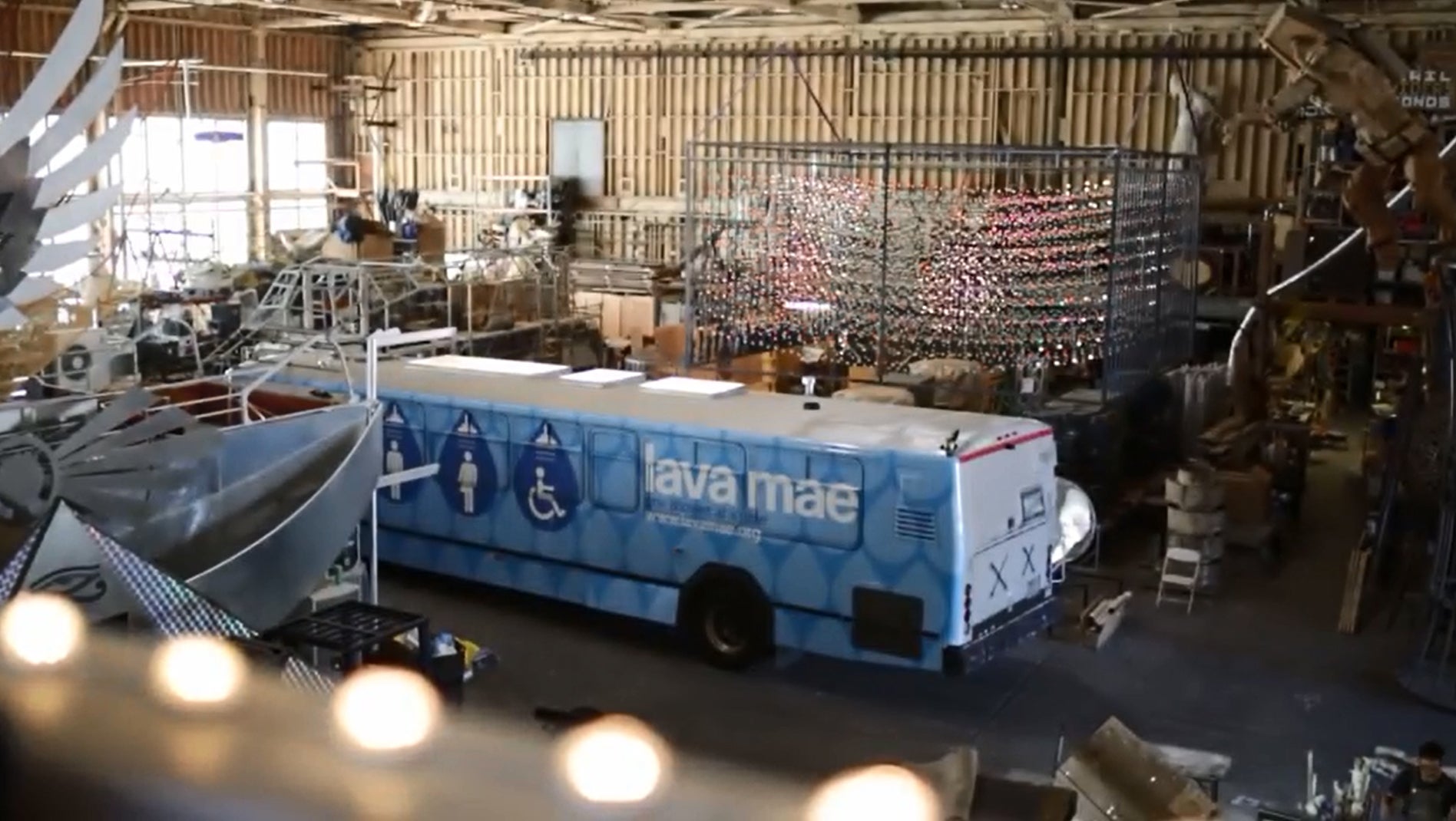 Bus offers showers for San Francisco homeless CBS News