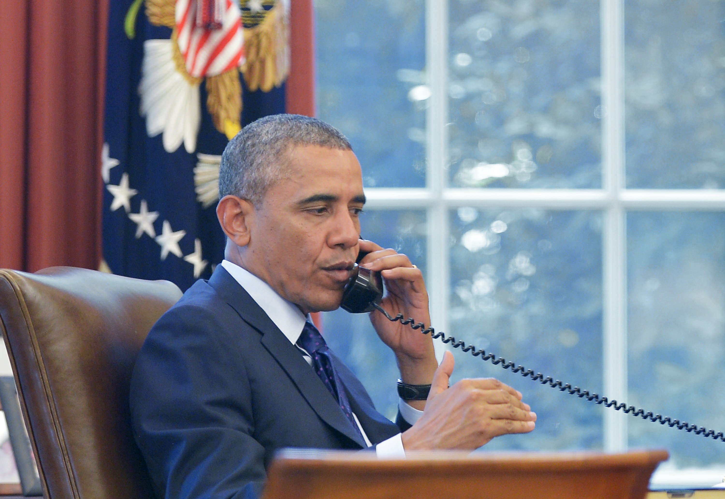 Analysis Of Obama S Phone Calls Reflect Escalating World Crises Cbs News