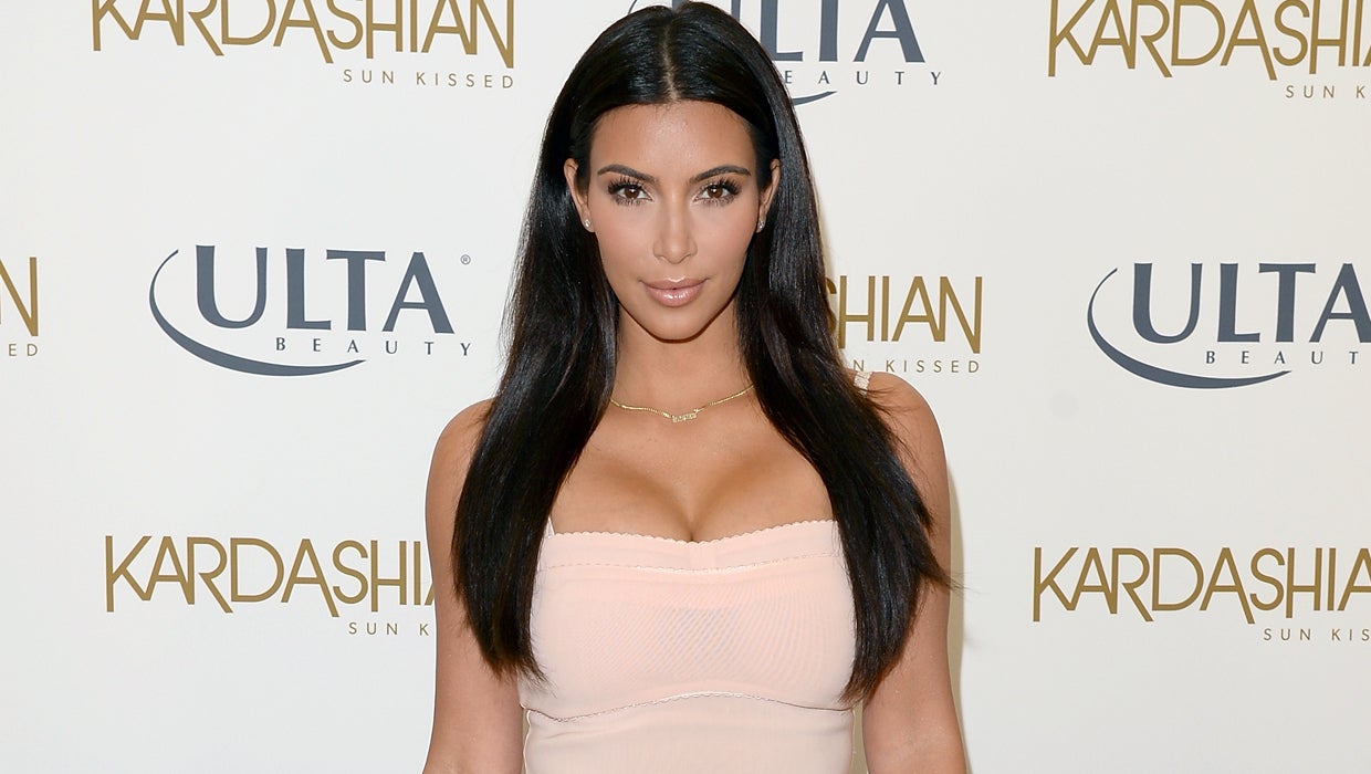 Kim Kardashian To Publish Selfie Book Cbs News 2877