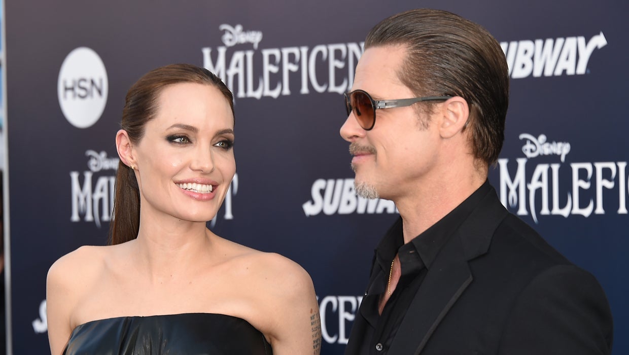 Brad Pitt And Angelina Jolie Are Married Cbs News 