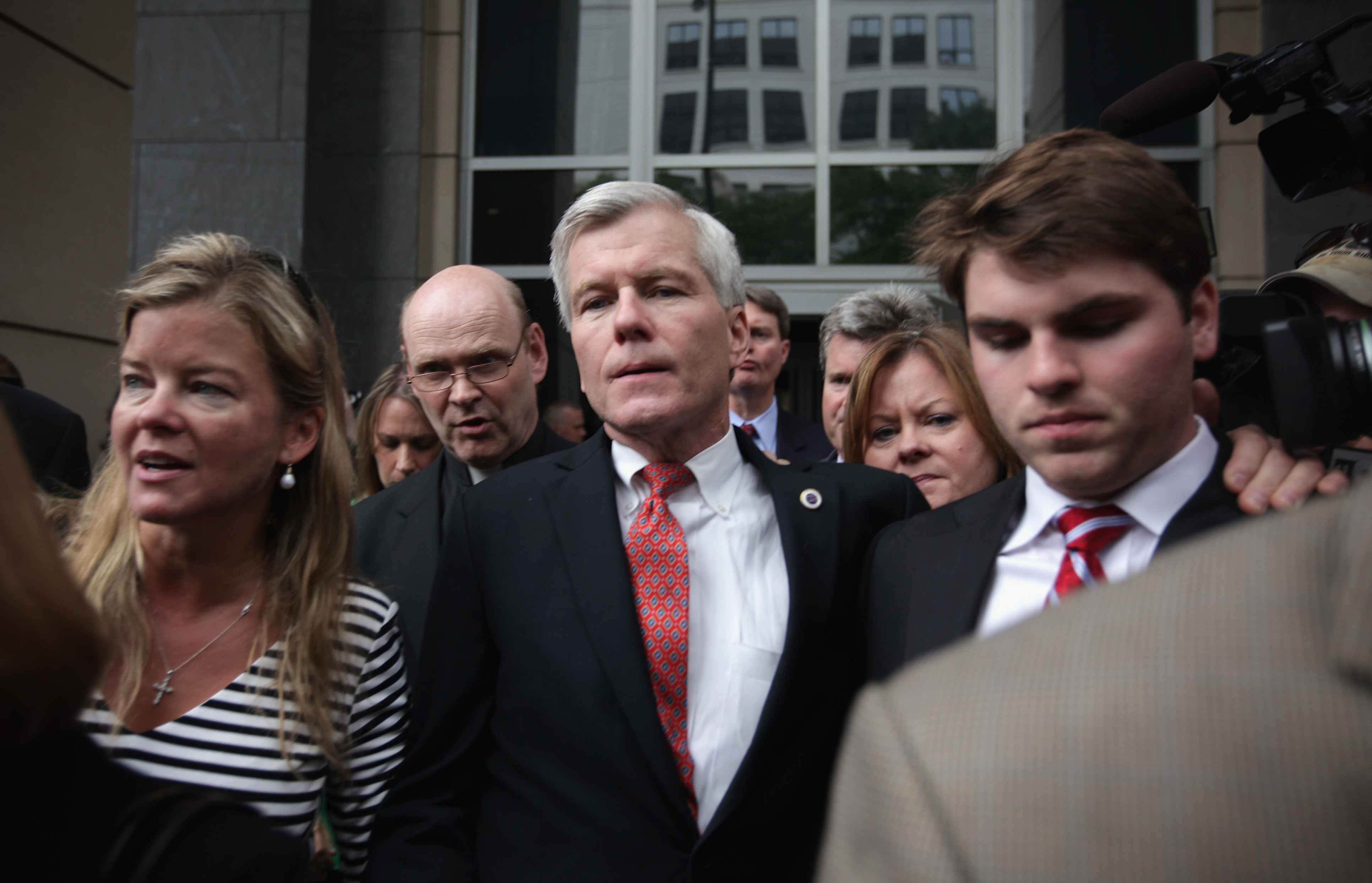 Former Virginia Governor Robert Mcdonnell Sentenced Cbs News 2811