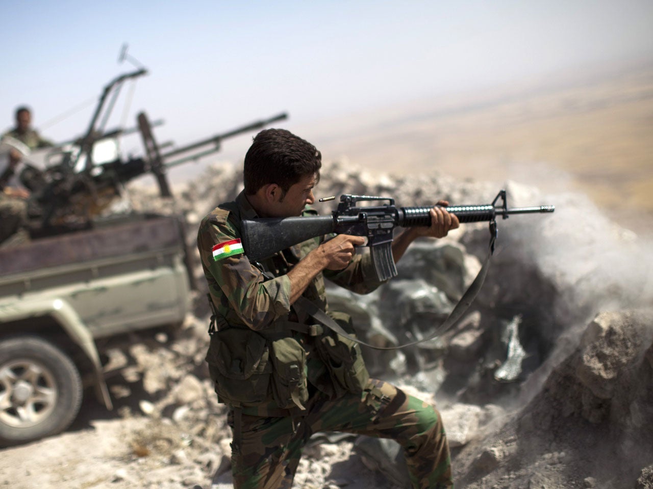 U.S. military pounding away at ISIS near Haditha Dam in Iraq - CBS News