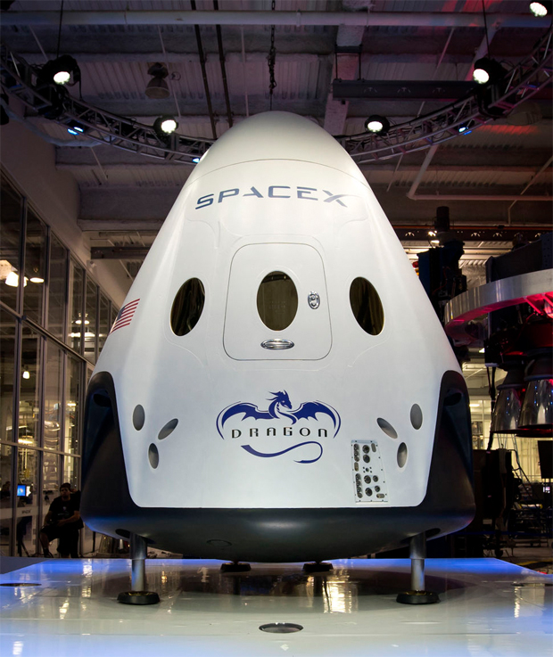 boeing unveils new spacecraft