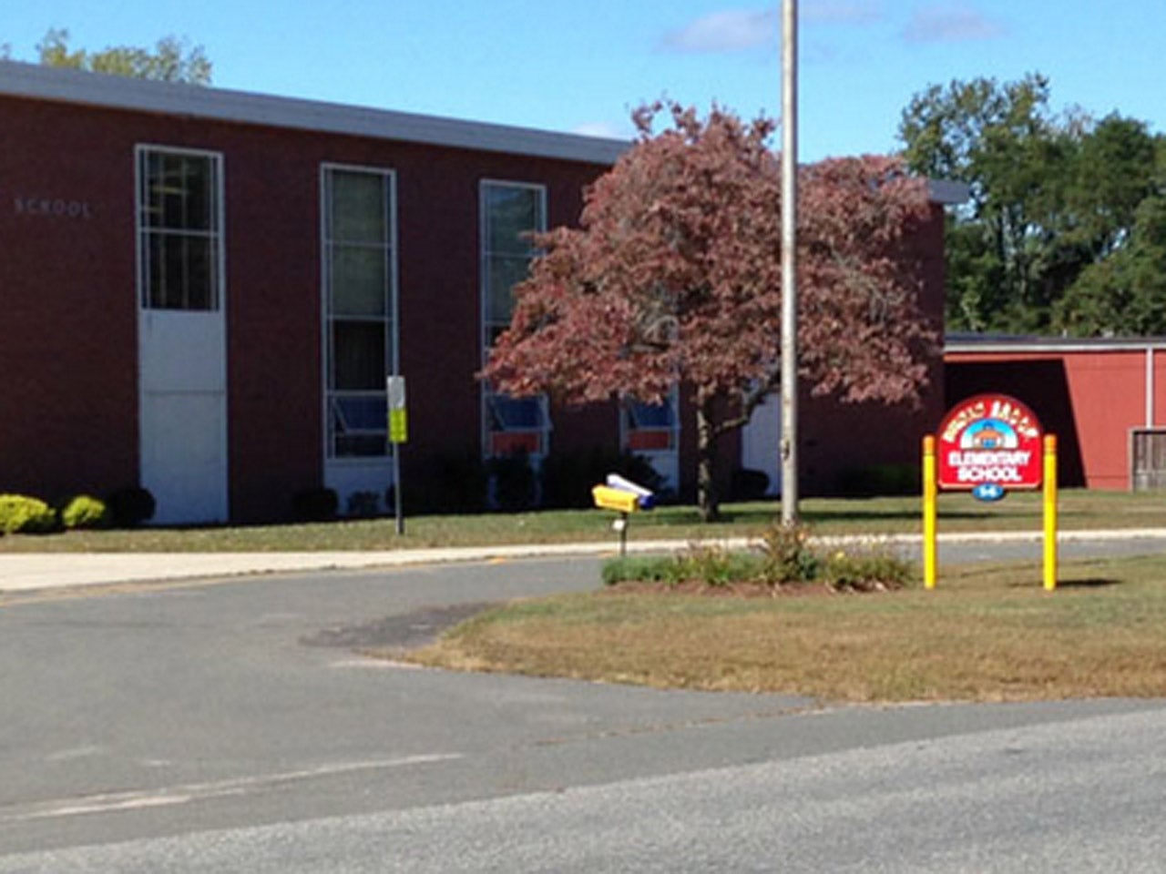 Unusual attack on grade-schooler in Connecticut - CBS News