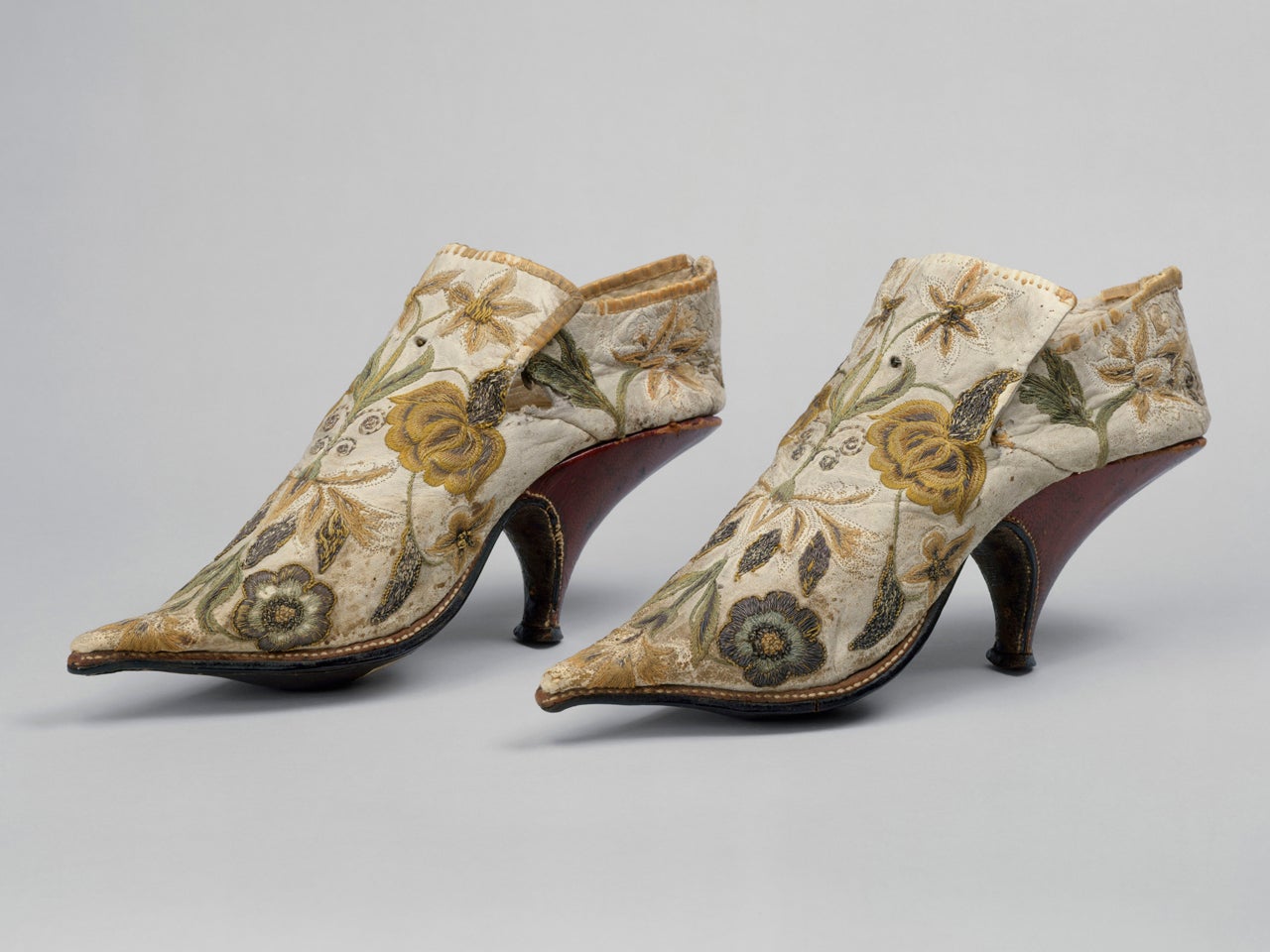 Killer Heels: Exhibit shows high heel evolution, Nation World