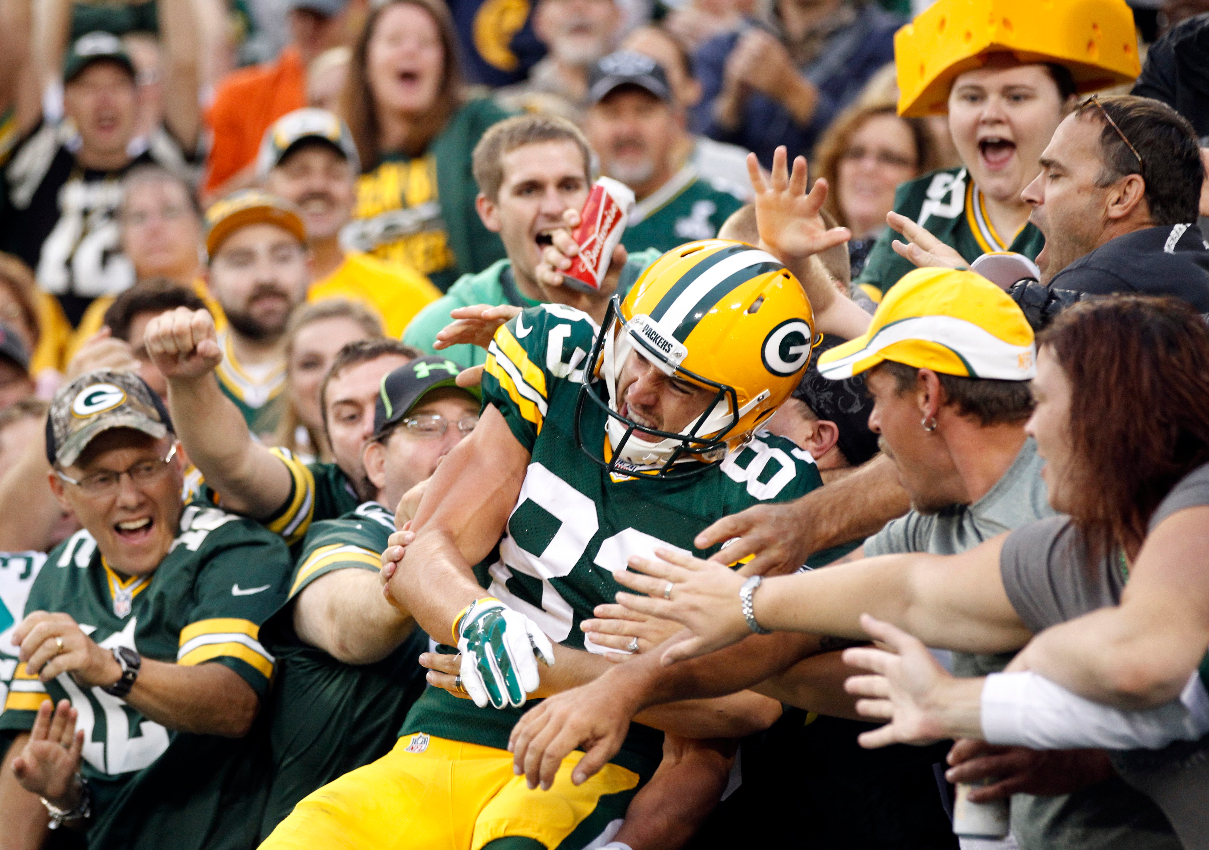 Stadium Tech Report: Wi-Fi arrives at the Green Bay Packers' legendary Lambeau  Field