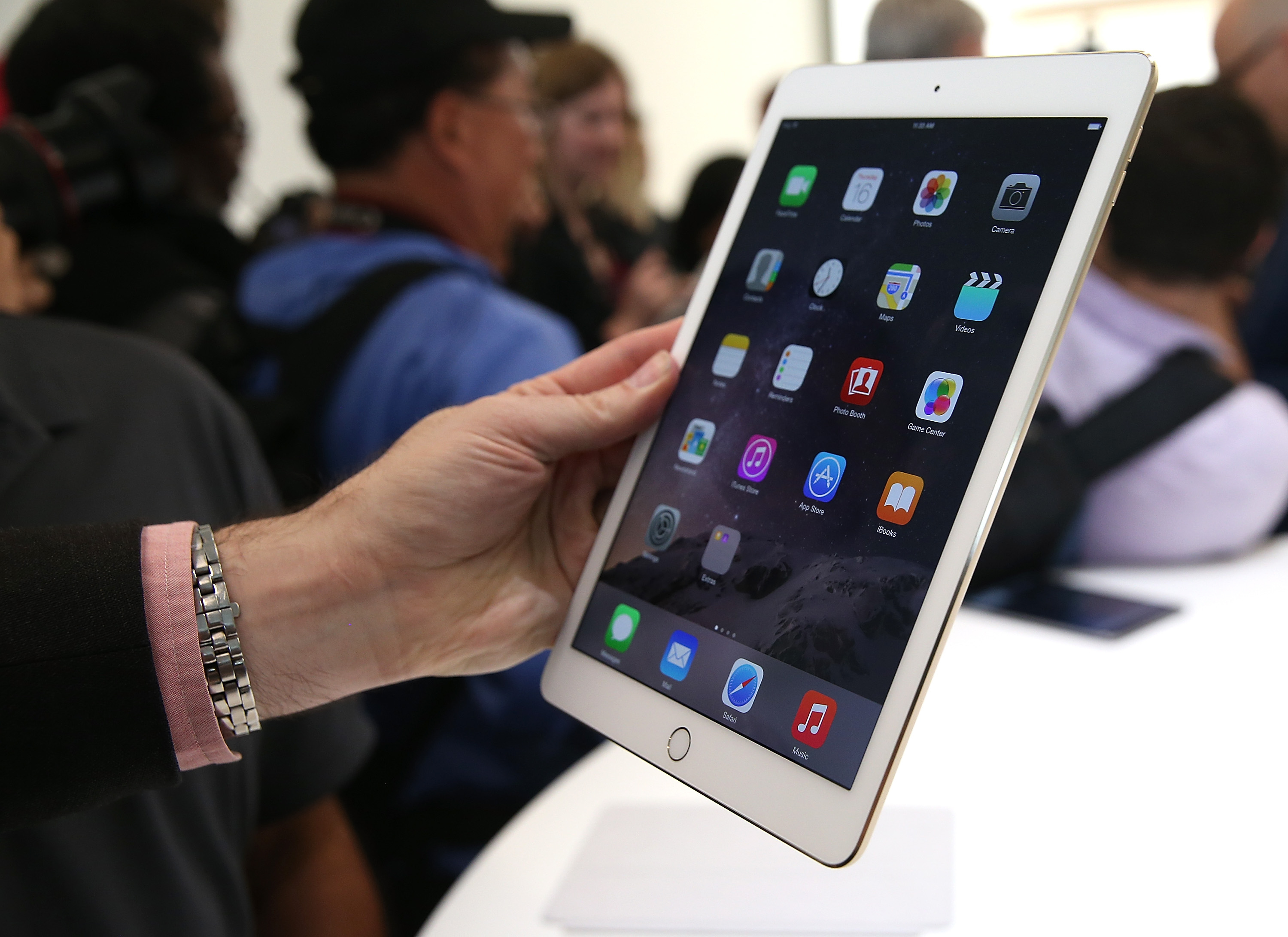 Apple iPad Air 3 Concept: The Air Redesigned! 