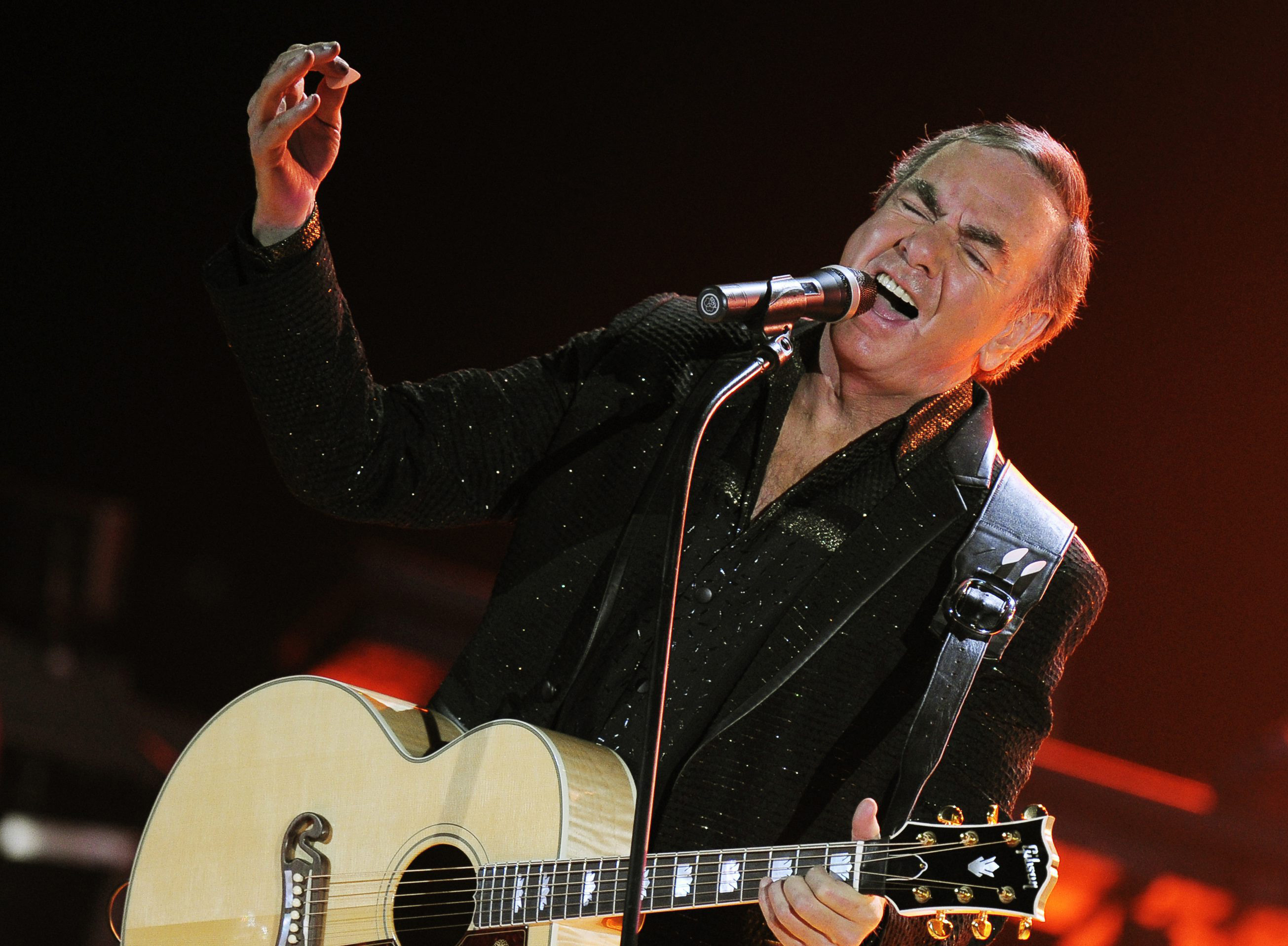 After Neil Diamond's Parkinson's diagnosis, here's what you need