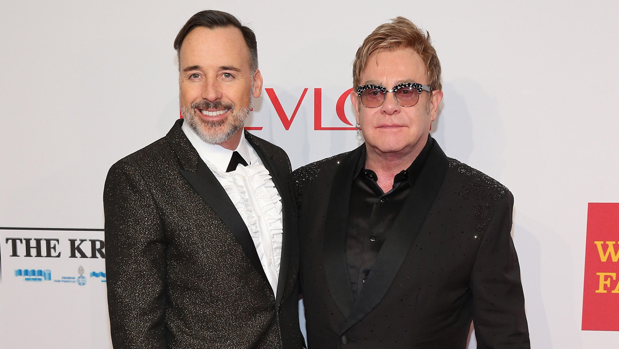 Elton John has strong words for gay community at AIDS event - CBS News