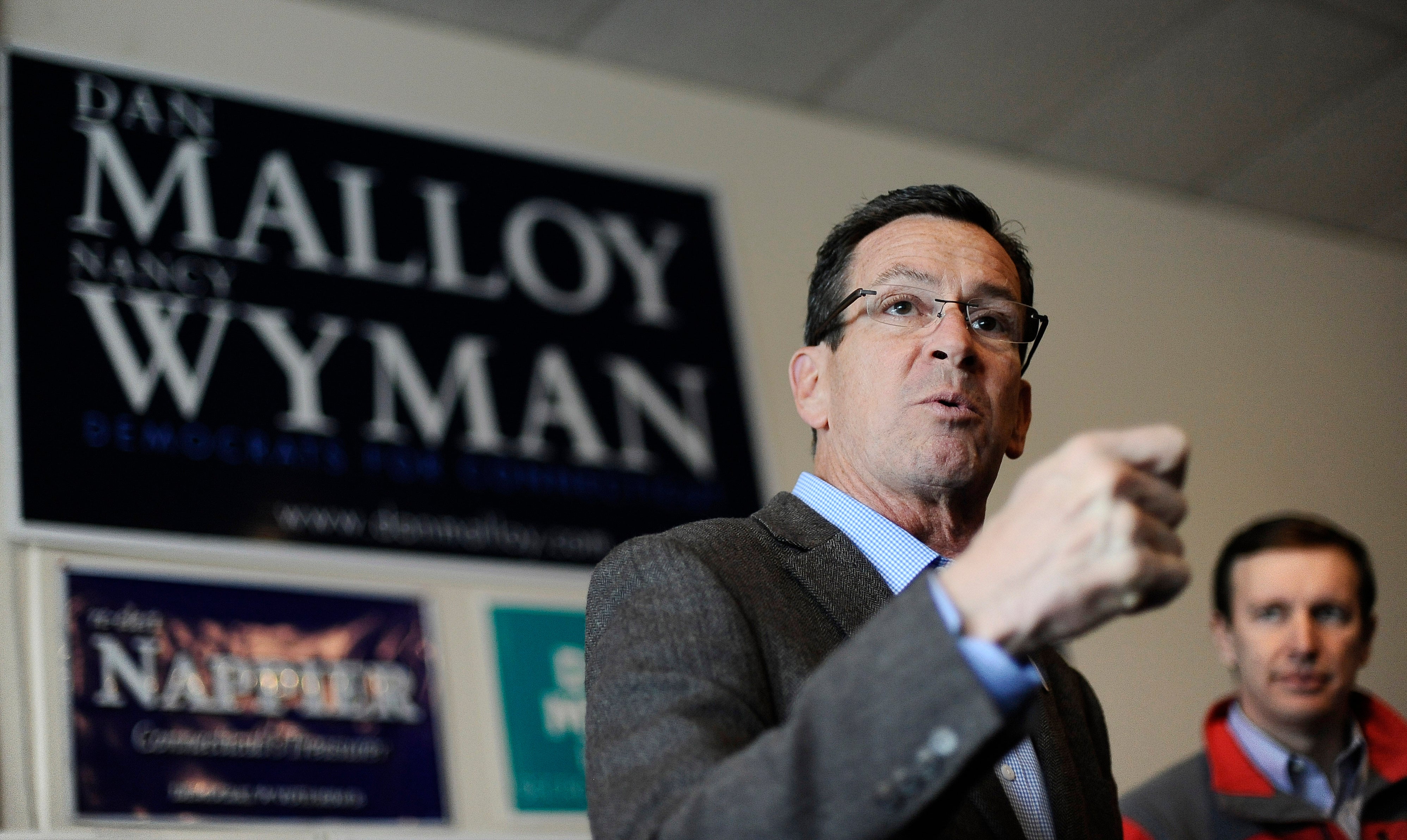 Citing delays, Connecticut Democrats seek to extend voting hours CBS News