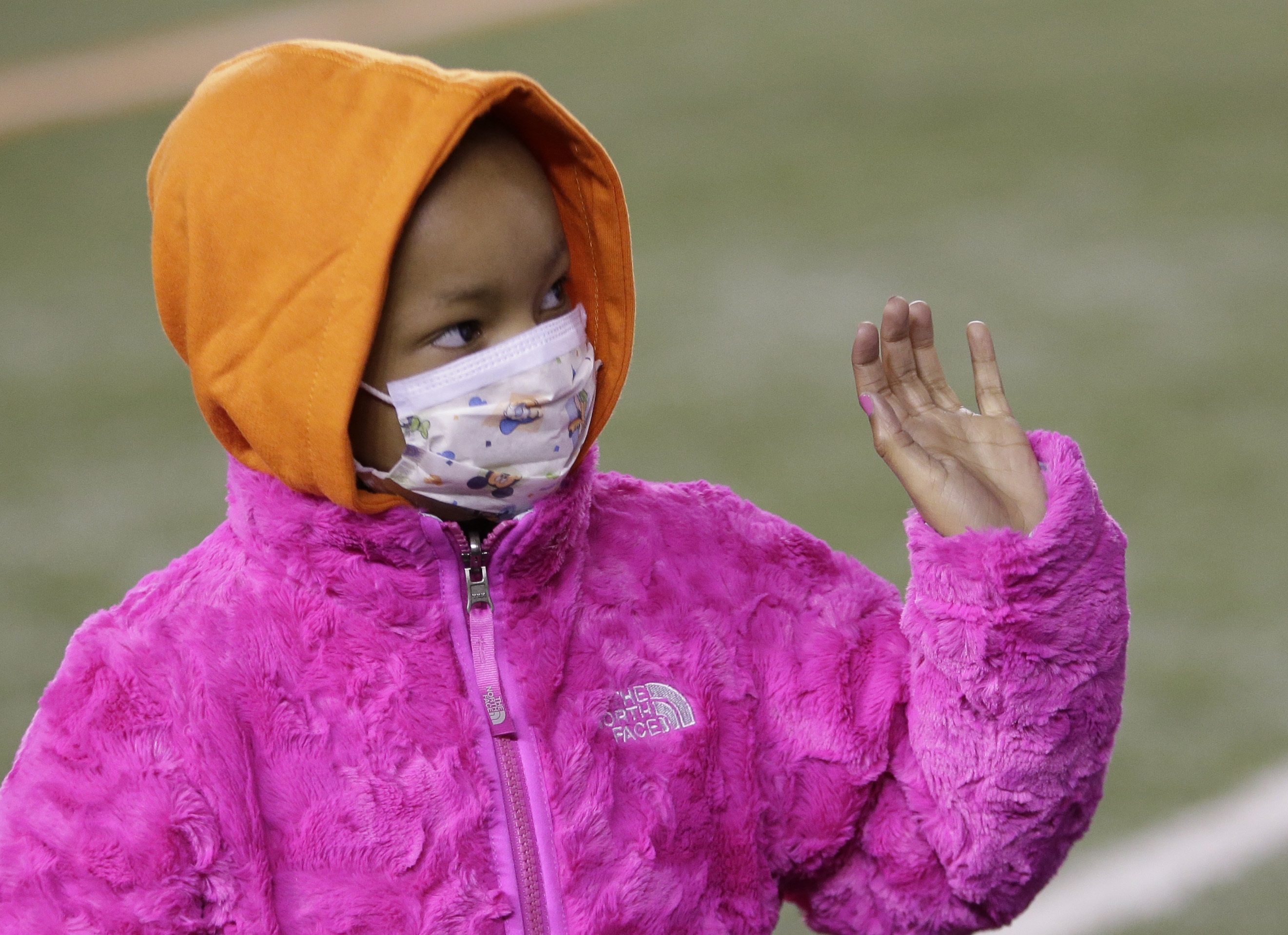 Bengals selling Devon Still jerseys for cancer research