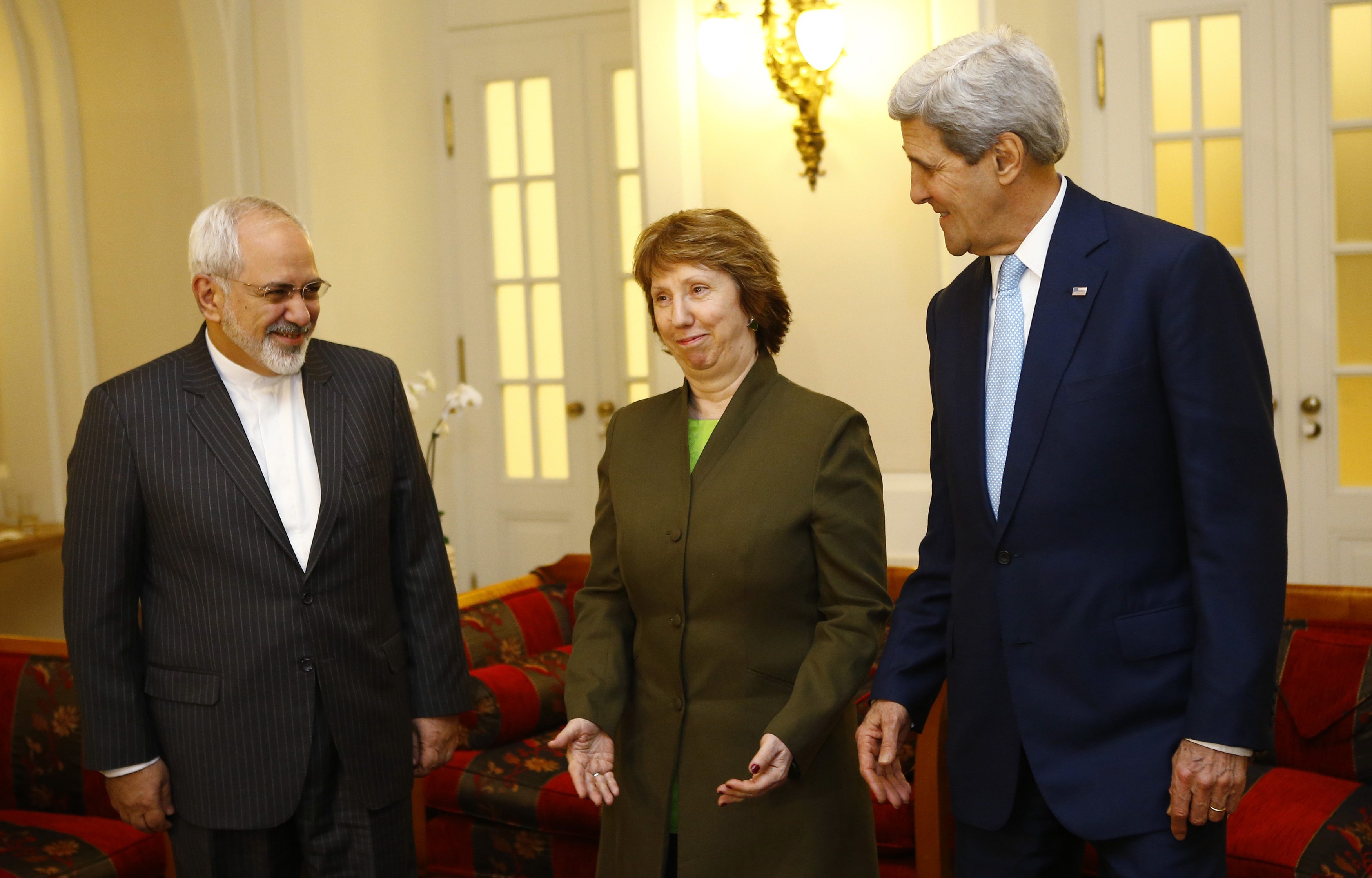 Iran Nuclear Talks On Hold As Kerry Iran Foreign Minister Zarif Fly Out Of Vienna Cbs News 