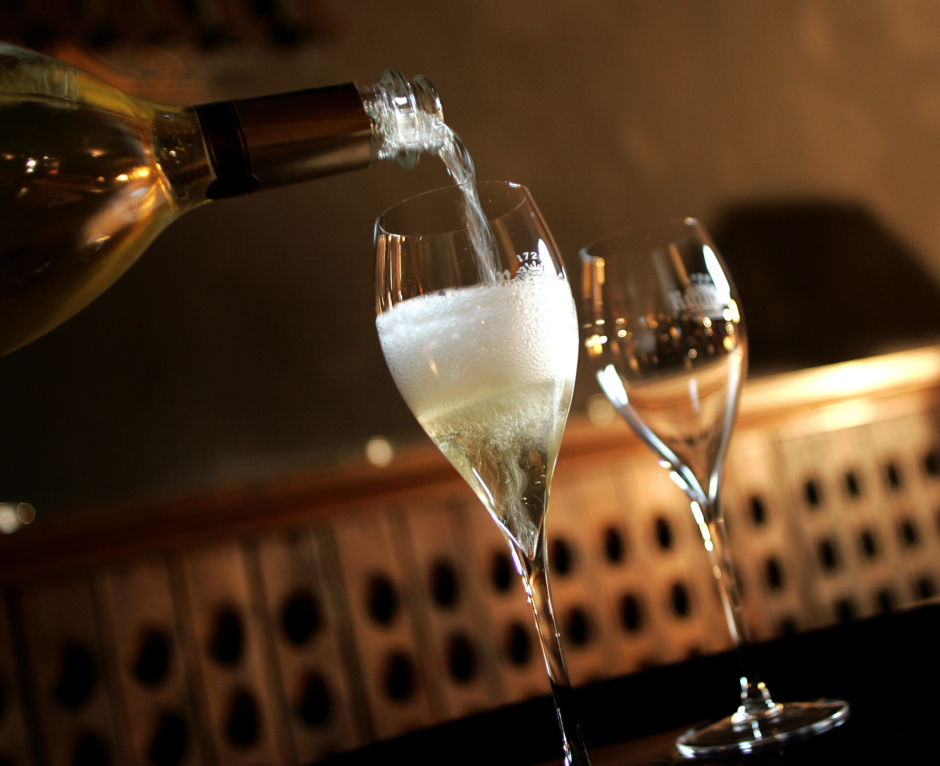 The Science of Champagne Glasses