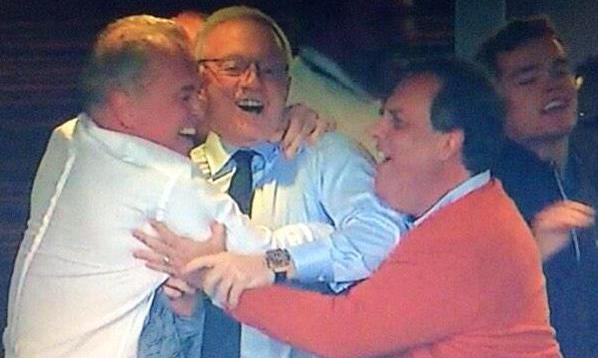 Chris Christie celebrates Dallas Cowboys win with Jerry Jones hug - CBS ...