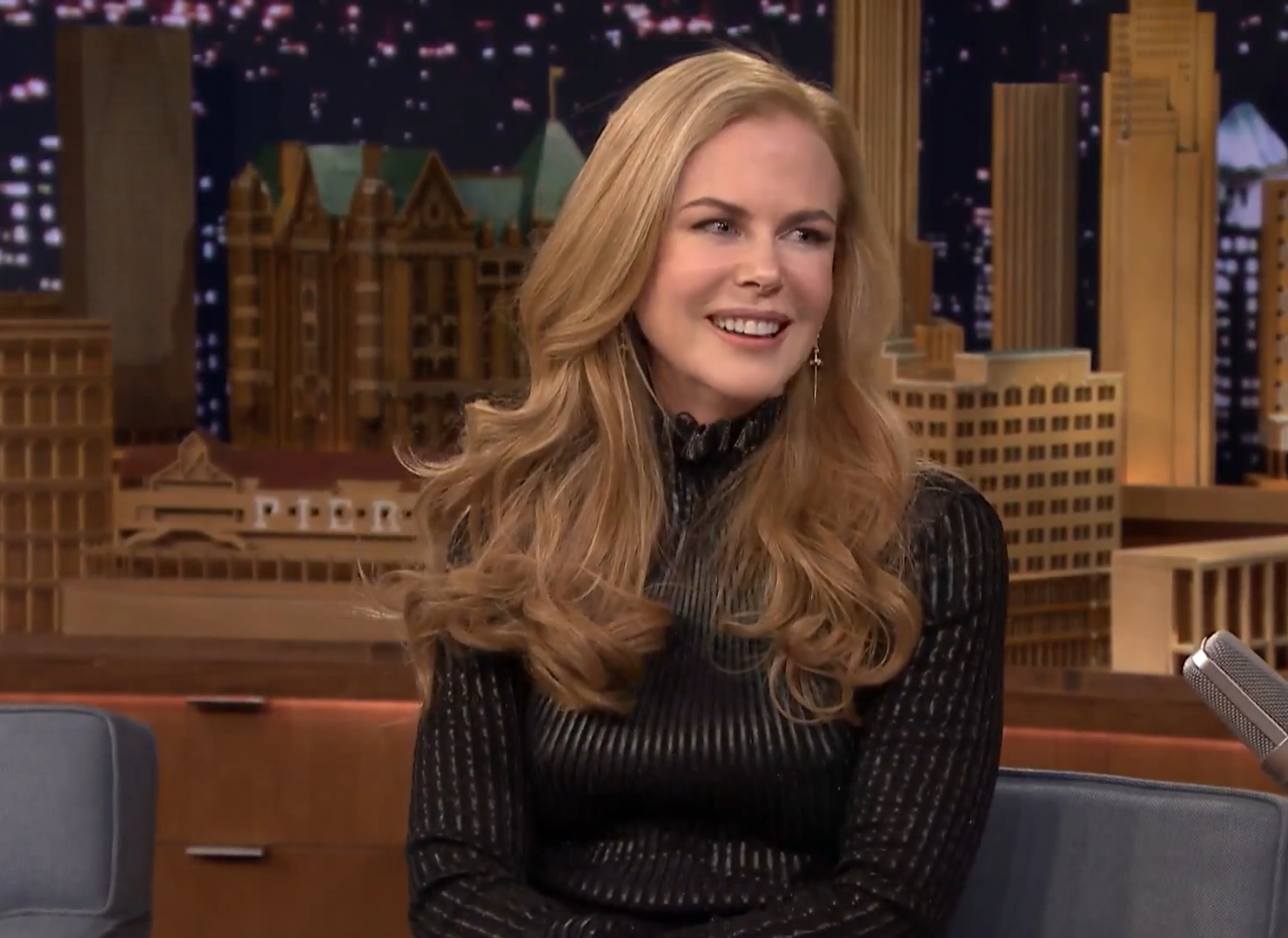 Nicole Kidman and Jimmy Fallon recall failed blind date - CBS News