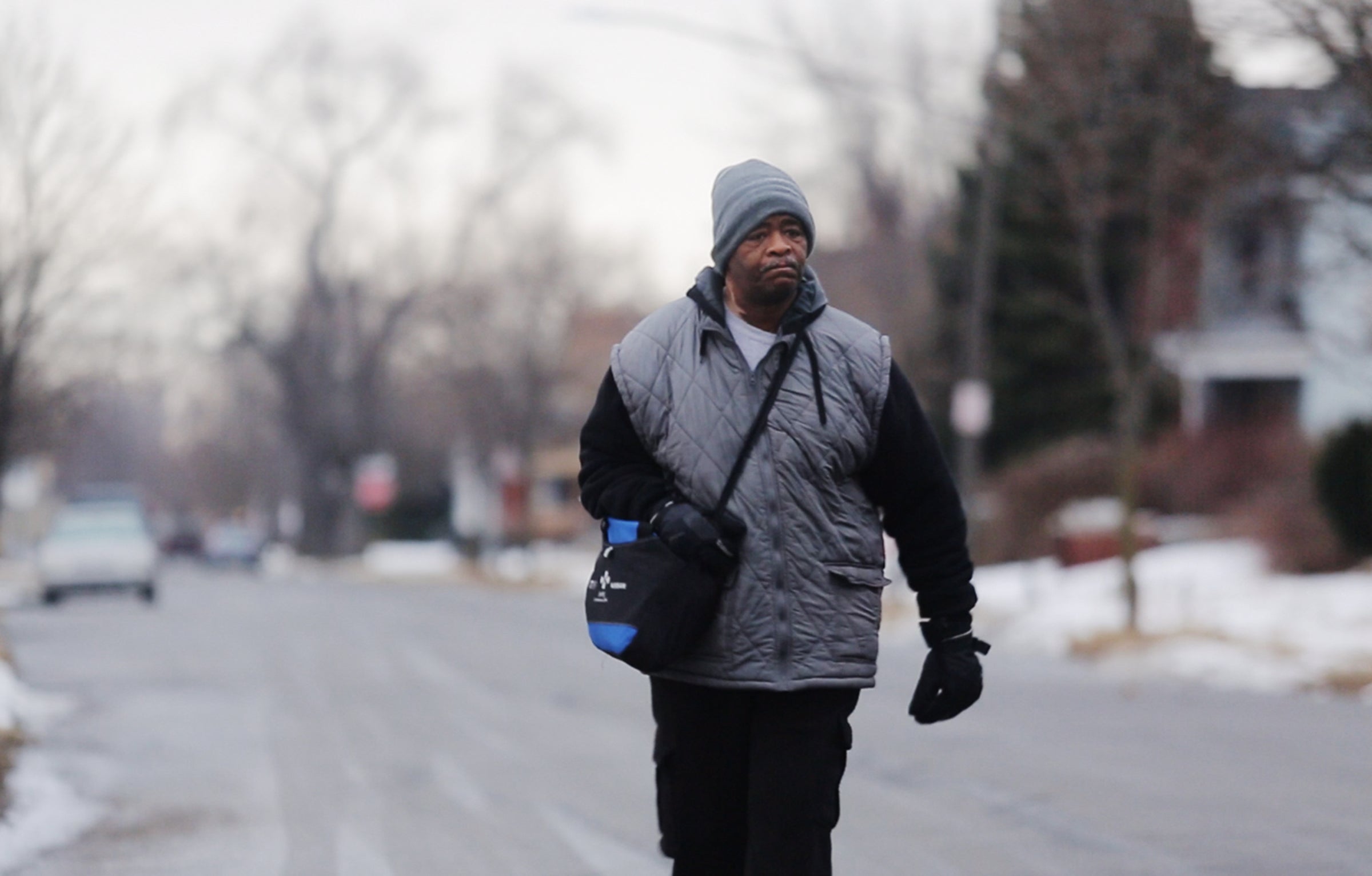 Detroit man with near21 mile commute gets fundraising help for new car(00)
