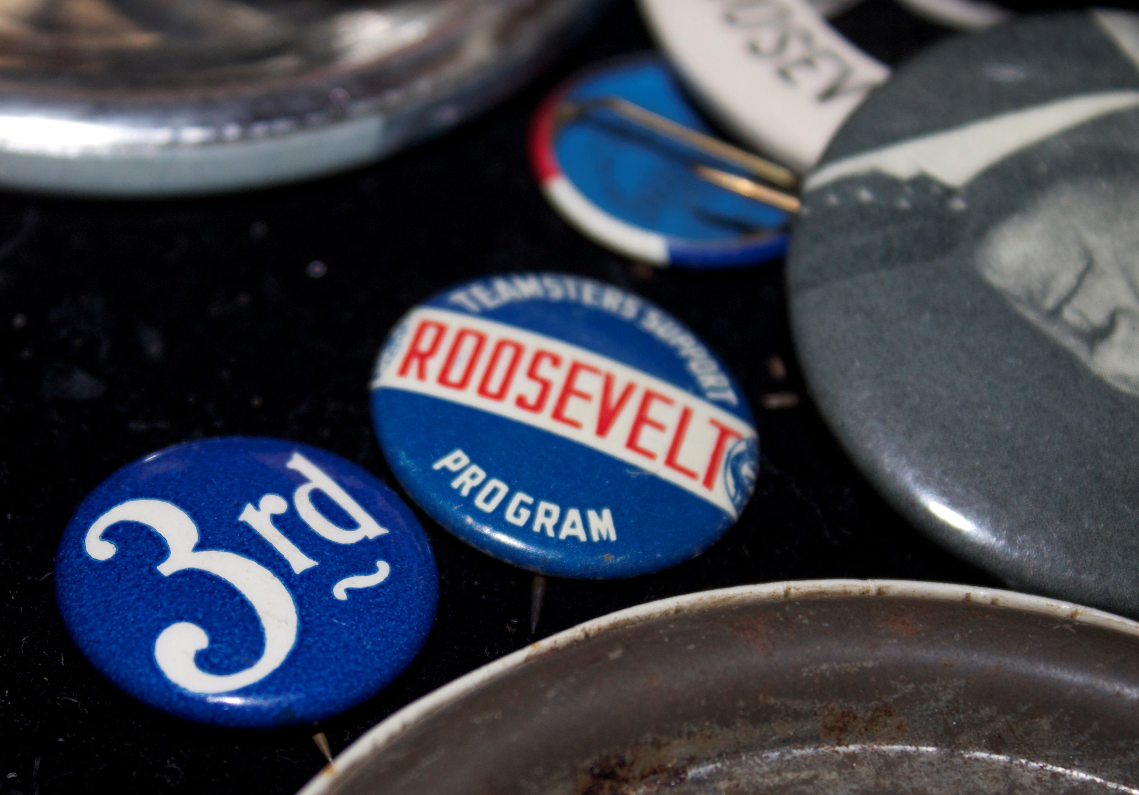 Million pieces of presidential memorabilia locked away in NYC CBS News