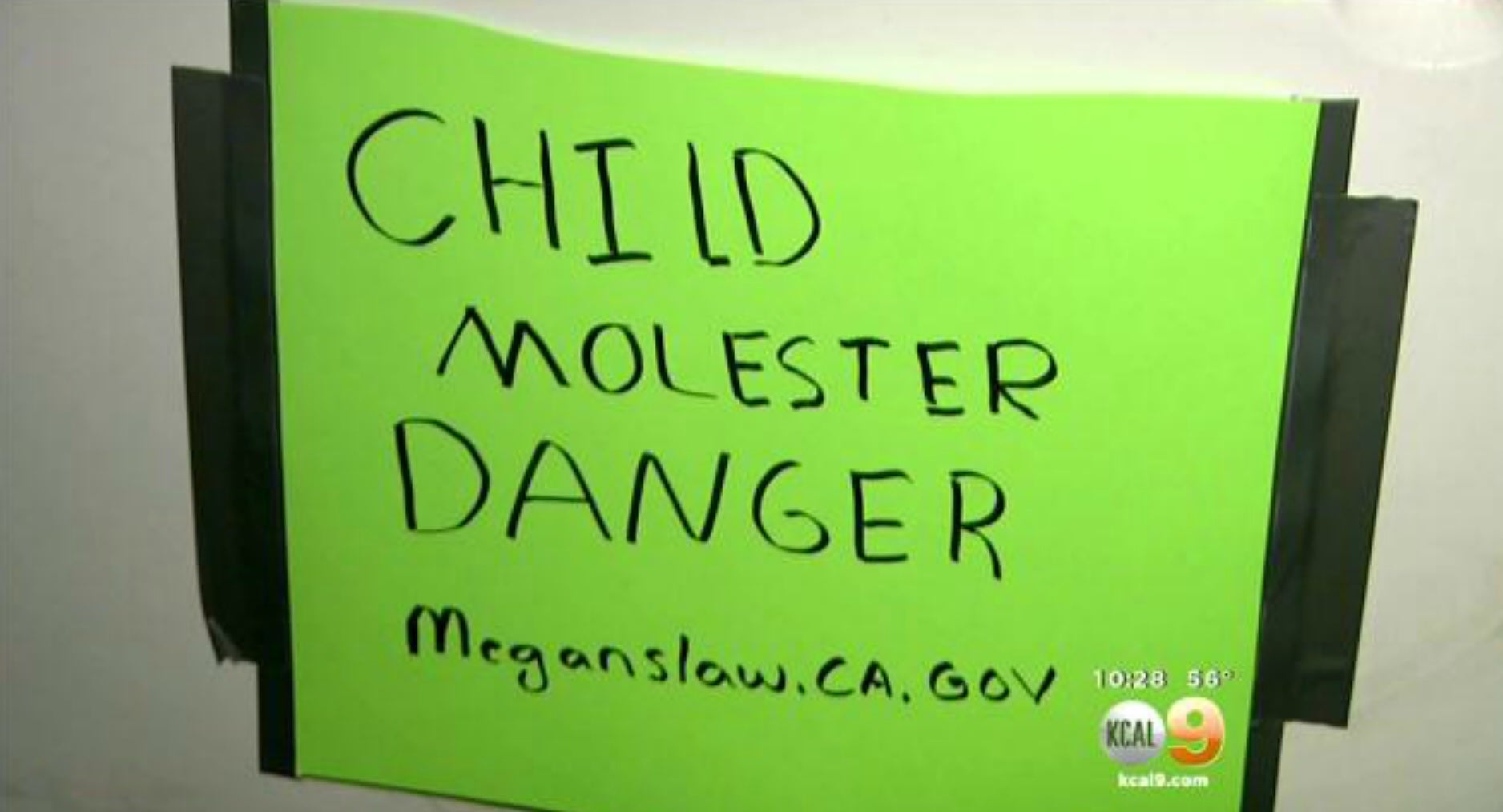 Man in Hemet, California posts signs to warn about "child molester