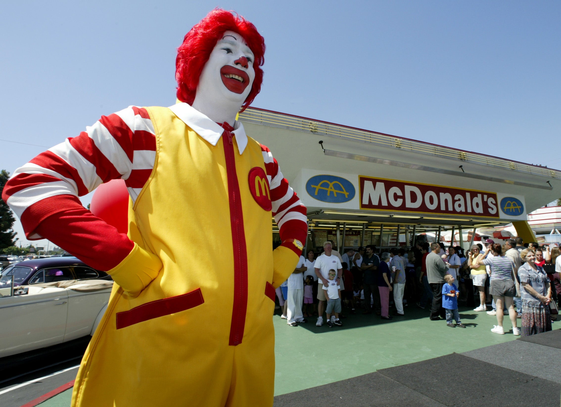 Ronald McDonald keeping a low profile amid creepy clown sightings CBS