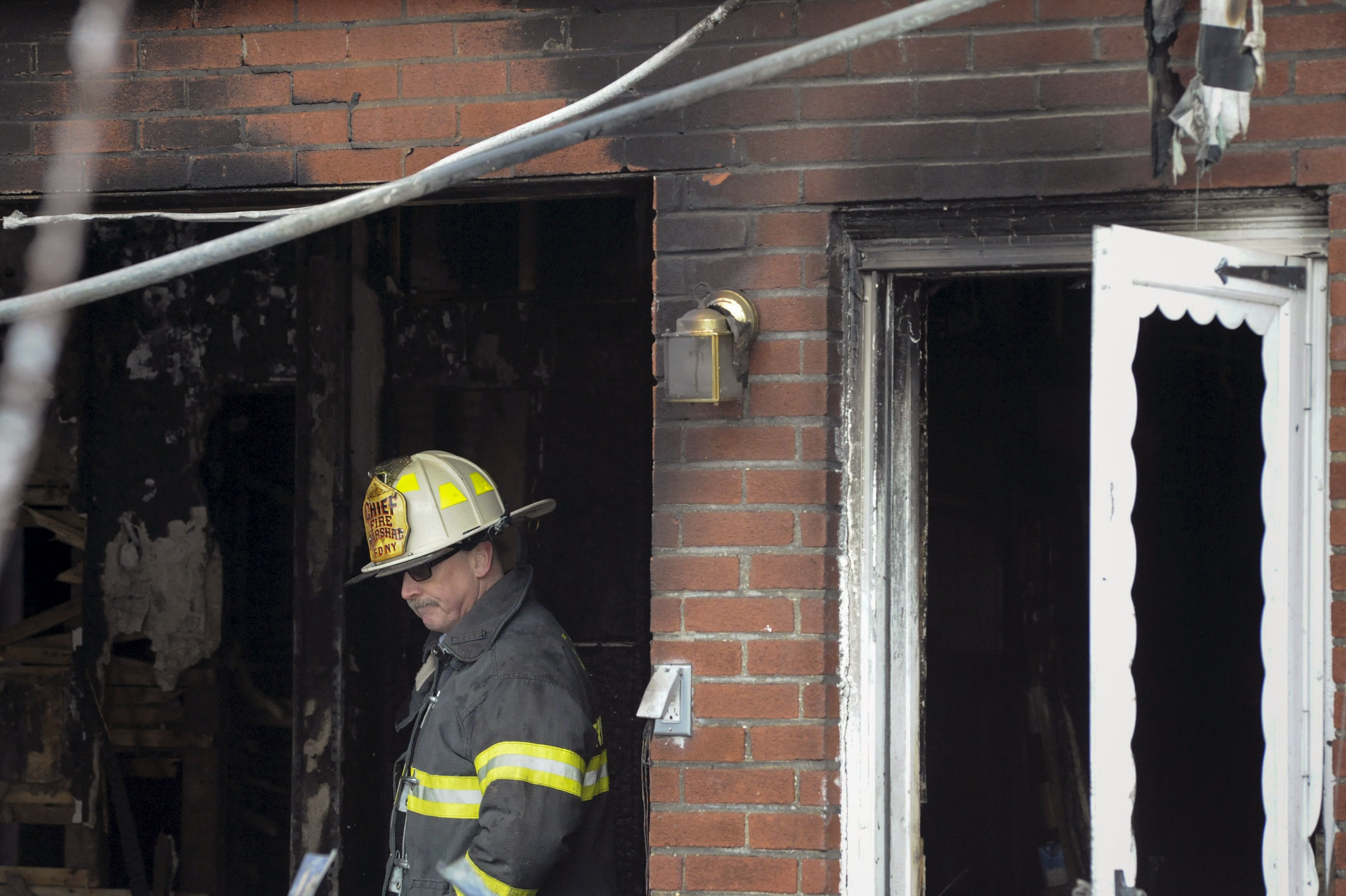 New York City Fire Kills Children In Brooklyn Home - CBS News