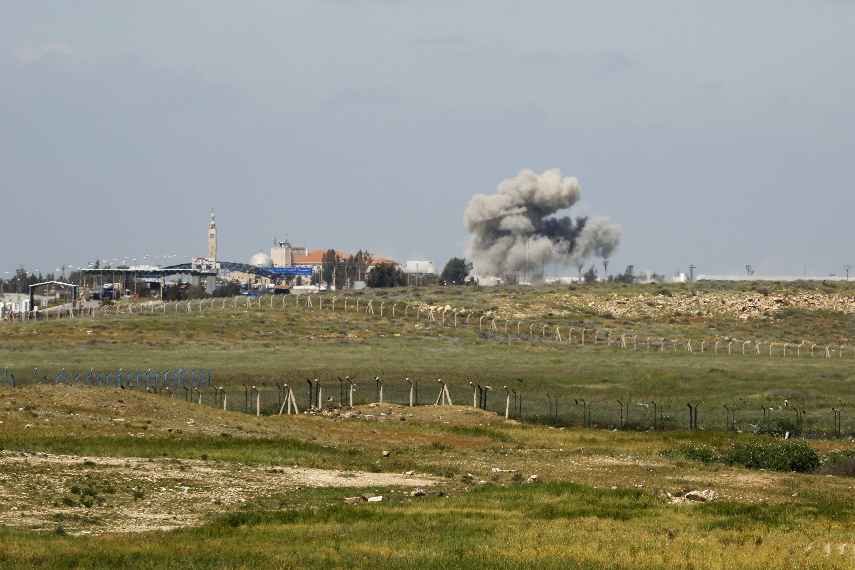 Syrian Rebels Capture Main Border Crossing With Jordan CBS News   Nasib2015 04 02t135031z1778197825gf10000047306rtrmadp3mideast Crisis Syria Jordan 