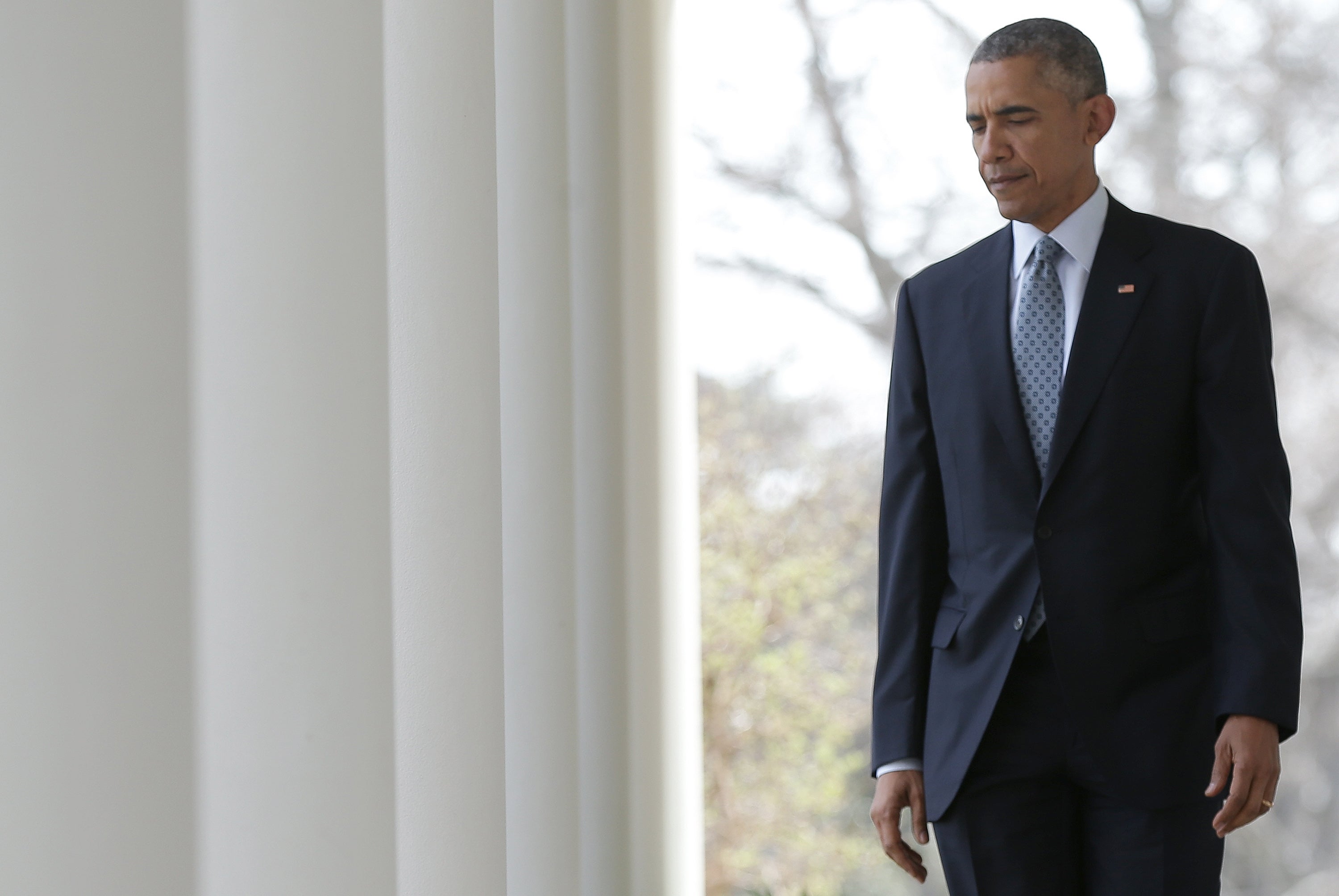 Obama strikes cautious tone in selling Iran nuclear deal - CBS News