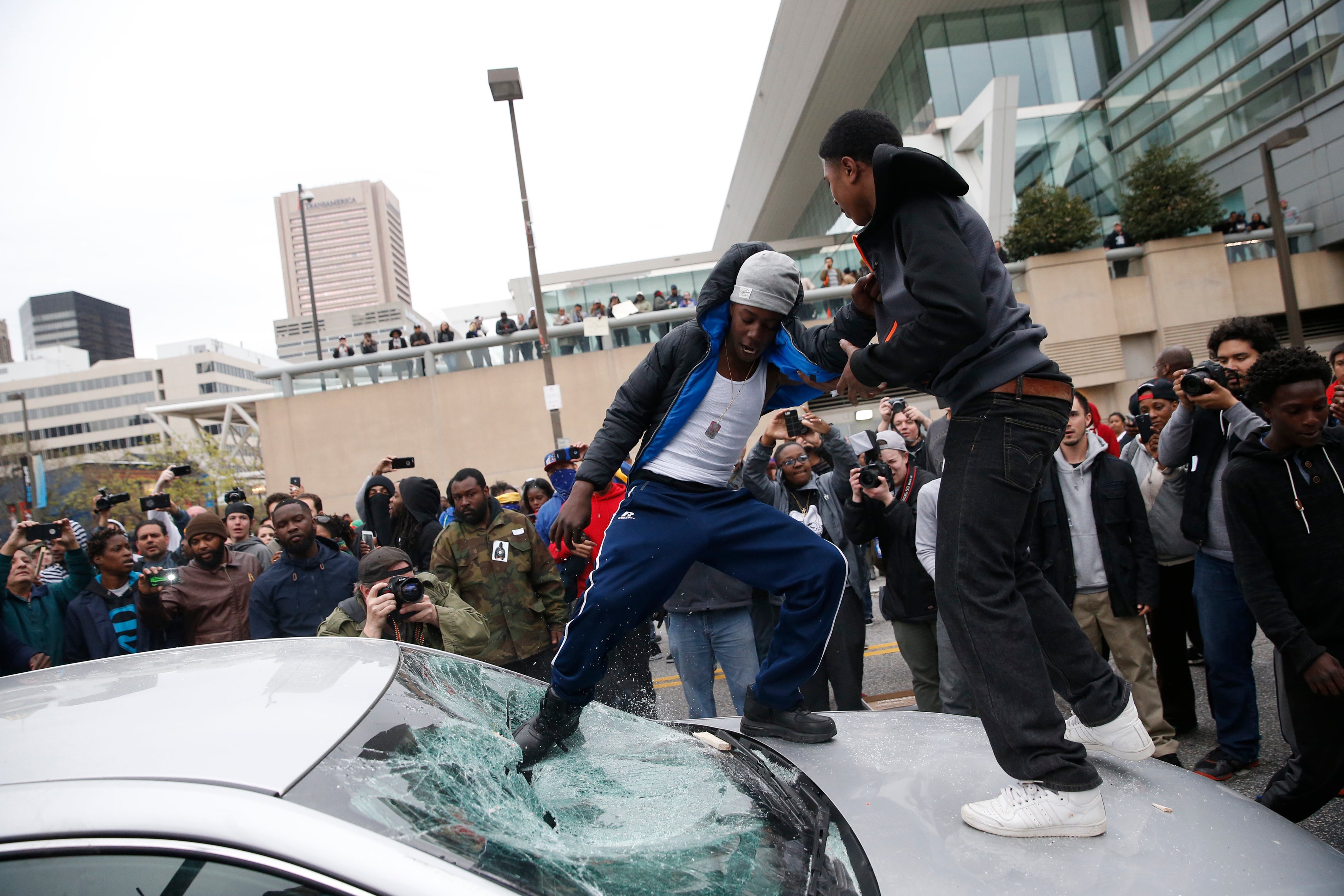 Freddie Gray protest outside Camden Yards turns violent