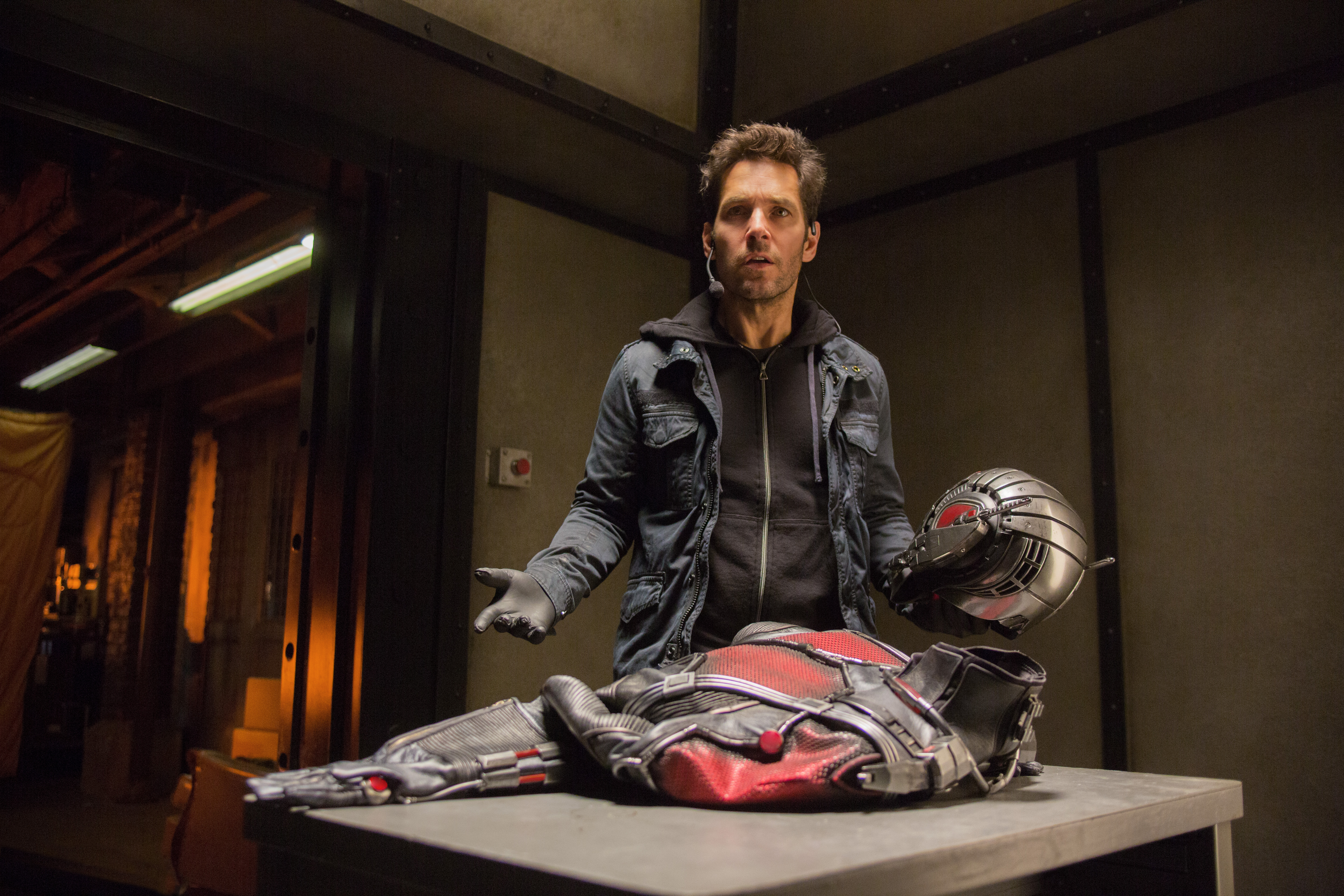 Ant-Man' inches past 'Pixels' for top spot at box office