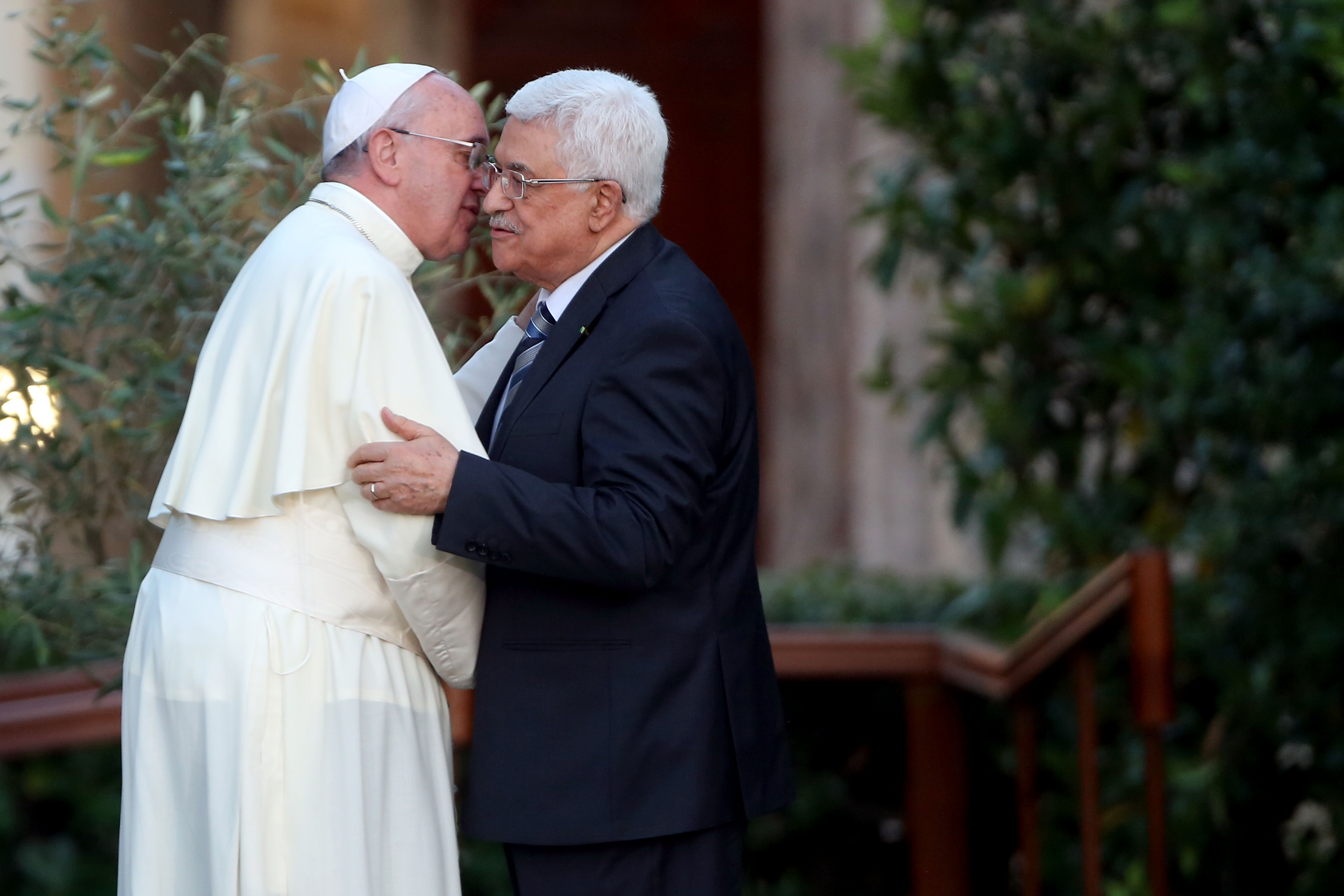 Vatican Officially Recognizes State Of Palestine Sparking Israeli Ire Cbs News 6575