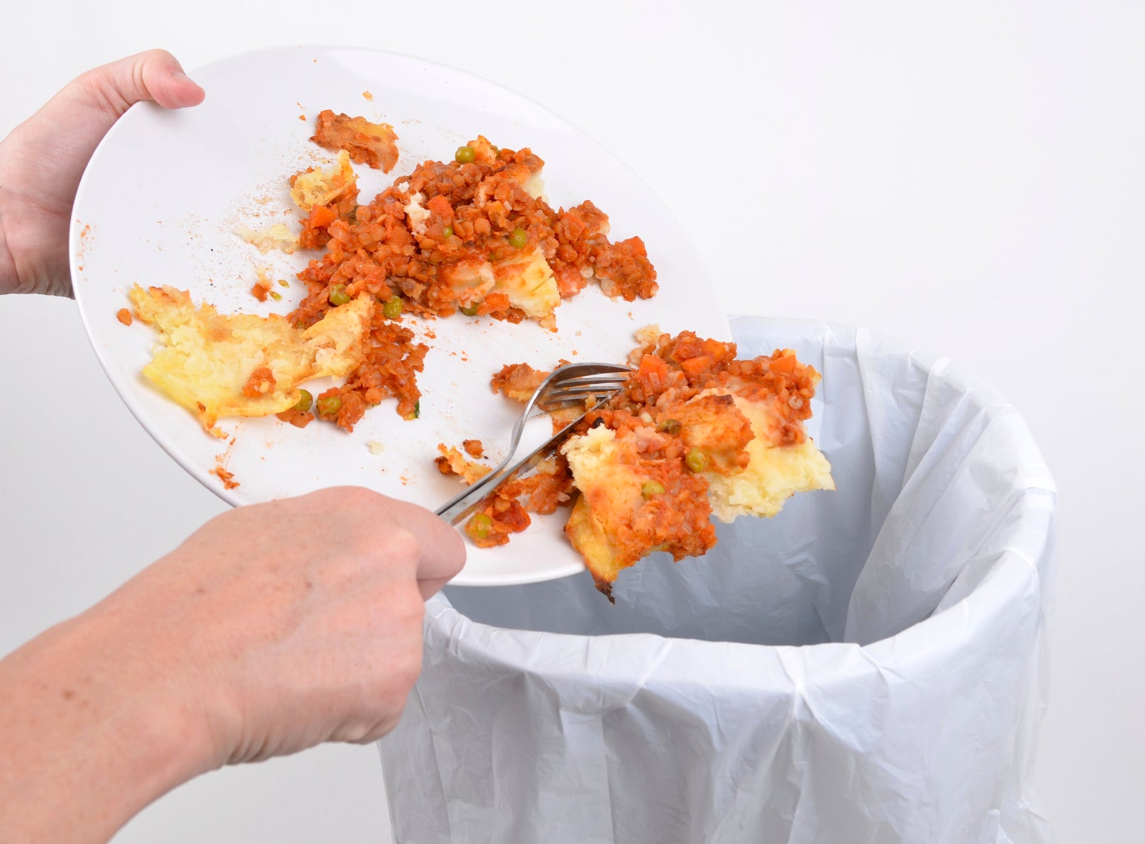 wasted-food-a-bigger-problem-than-people-realize-report-says-cbs-news