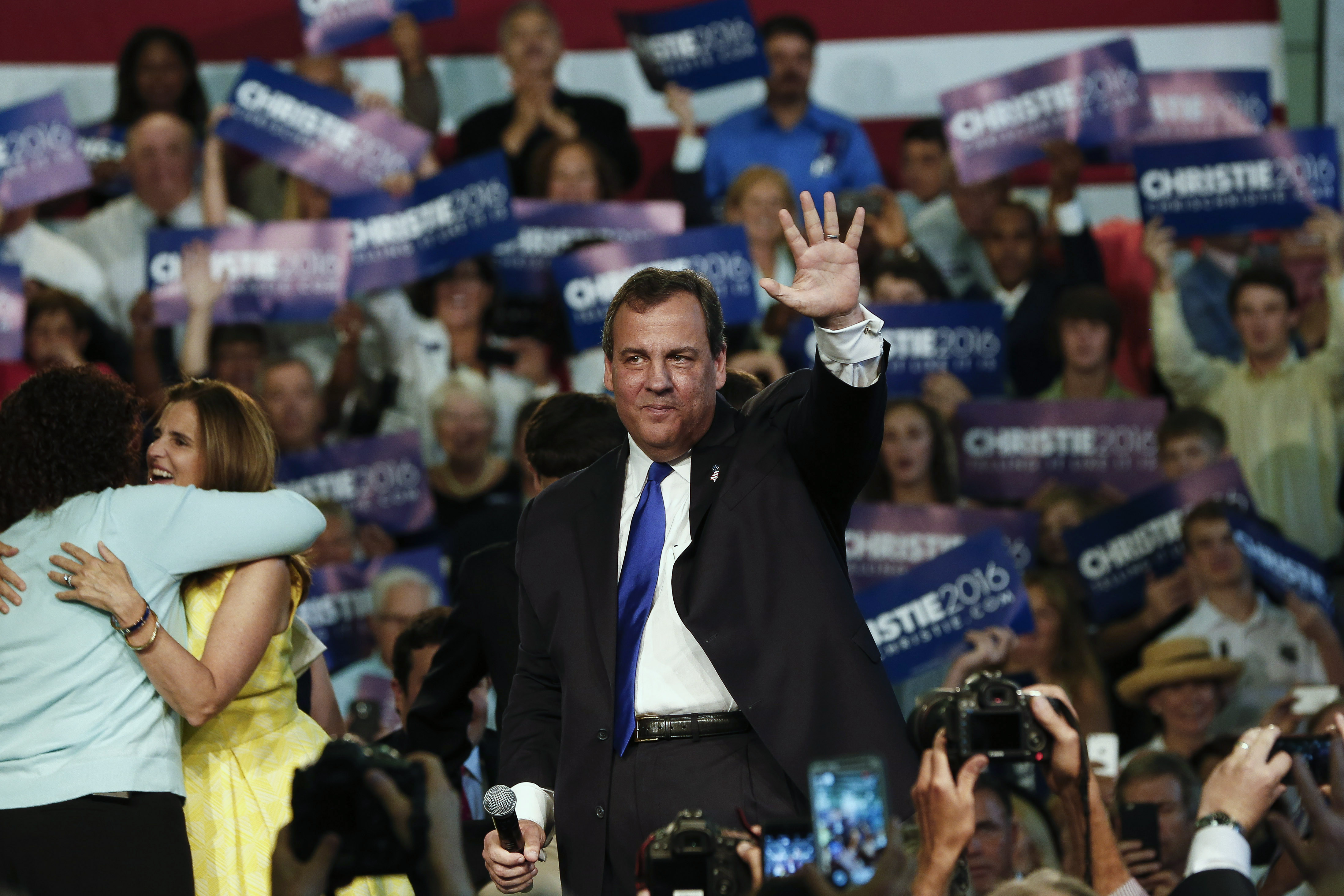 Election 2016 Can retail politics turn Chris Christie's poll numbers