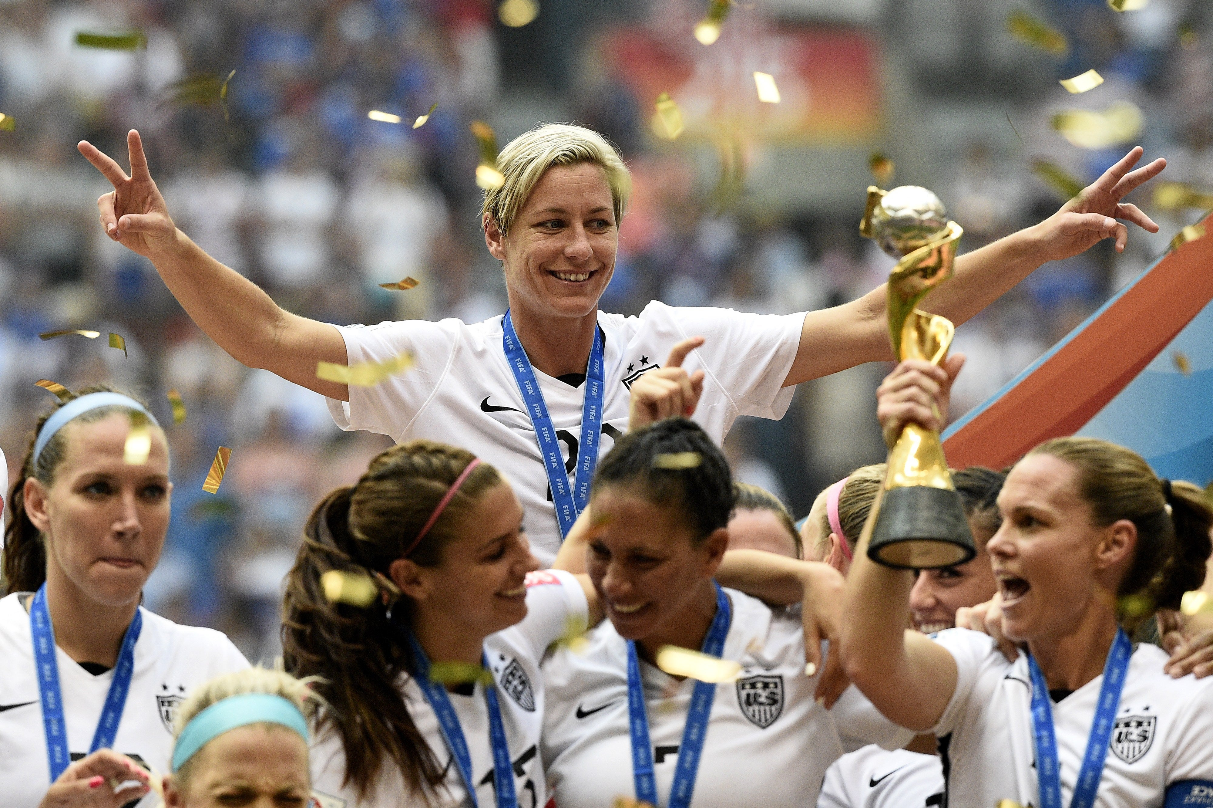 Obama Congratulates U S Women S Soccer Team On World Cup Win Cbs News