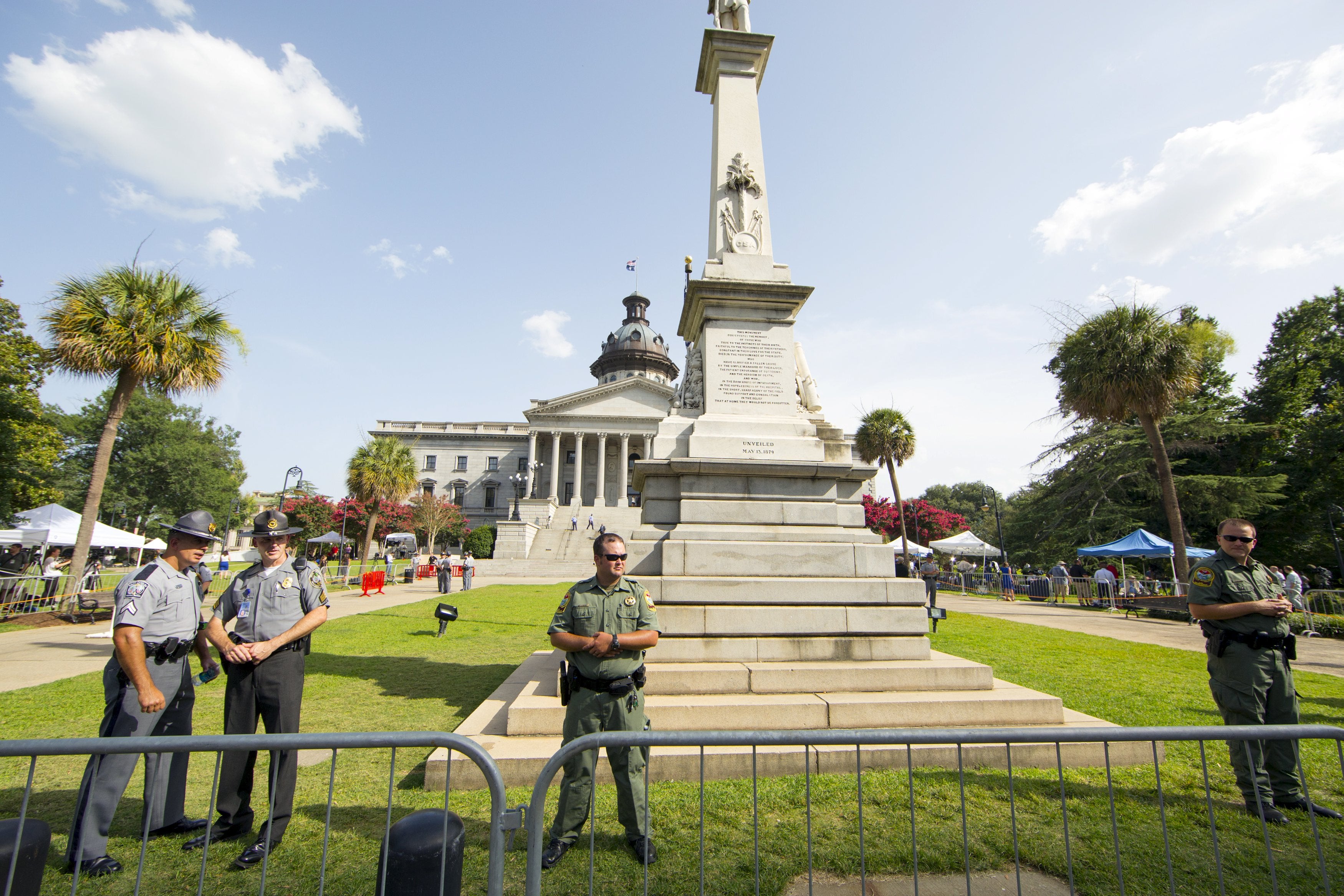 History in the making in South Carolina as it removes Confederate flag ...
