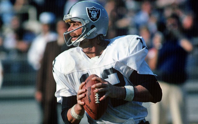 Former Oakland Raiders QB Ken Stabler dead at 69