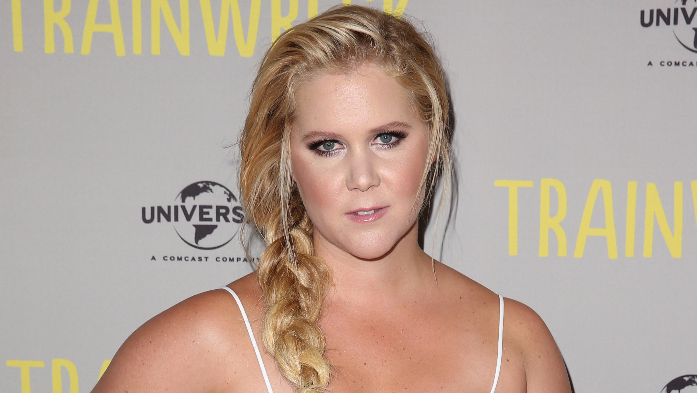 Amy Schumer heartbroken over "Trainwreck" Louisiana theater shooting(01)