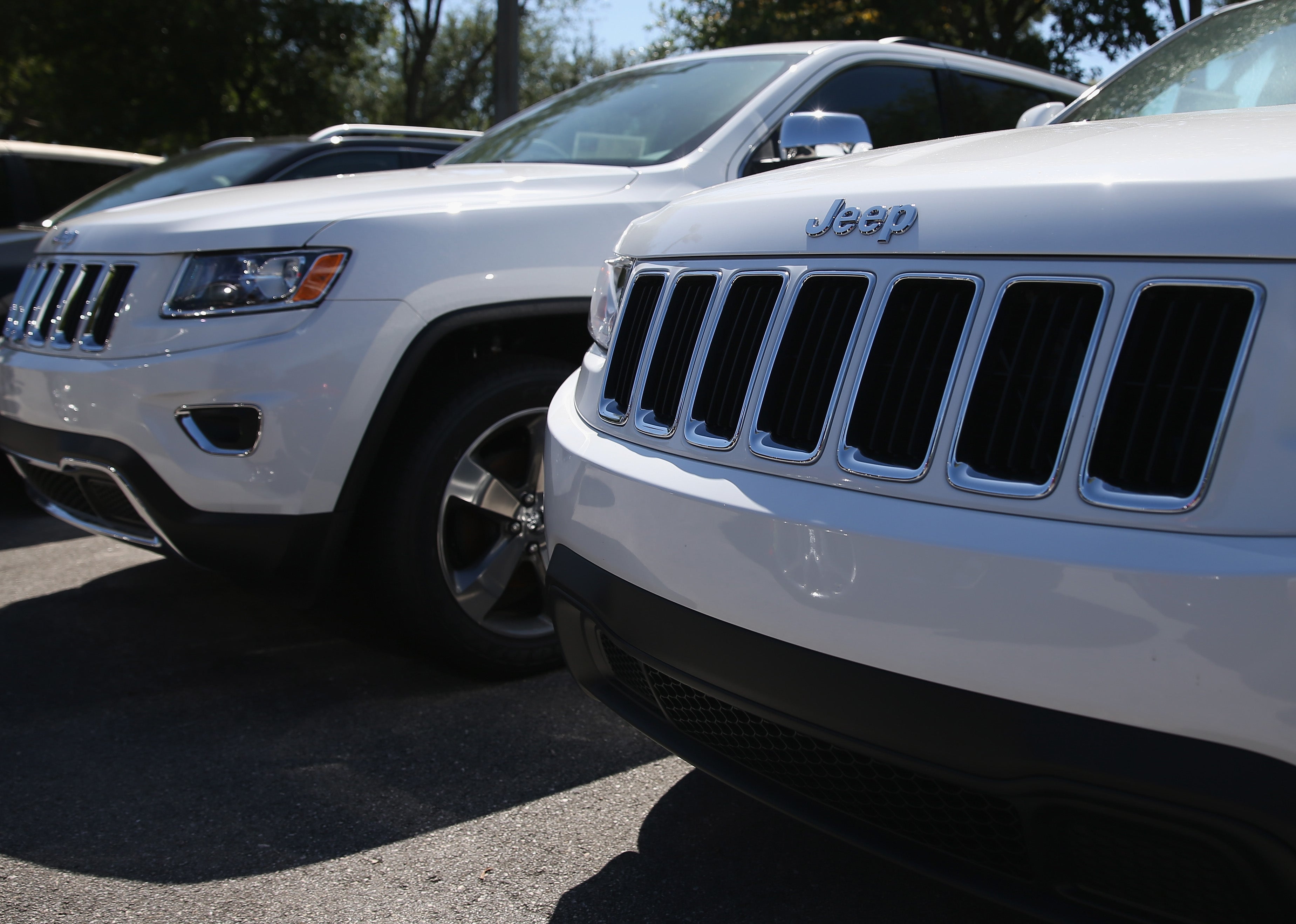 Fiat Chrysler Recalls 1 4m Cars After Hack Revelations Cbs News