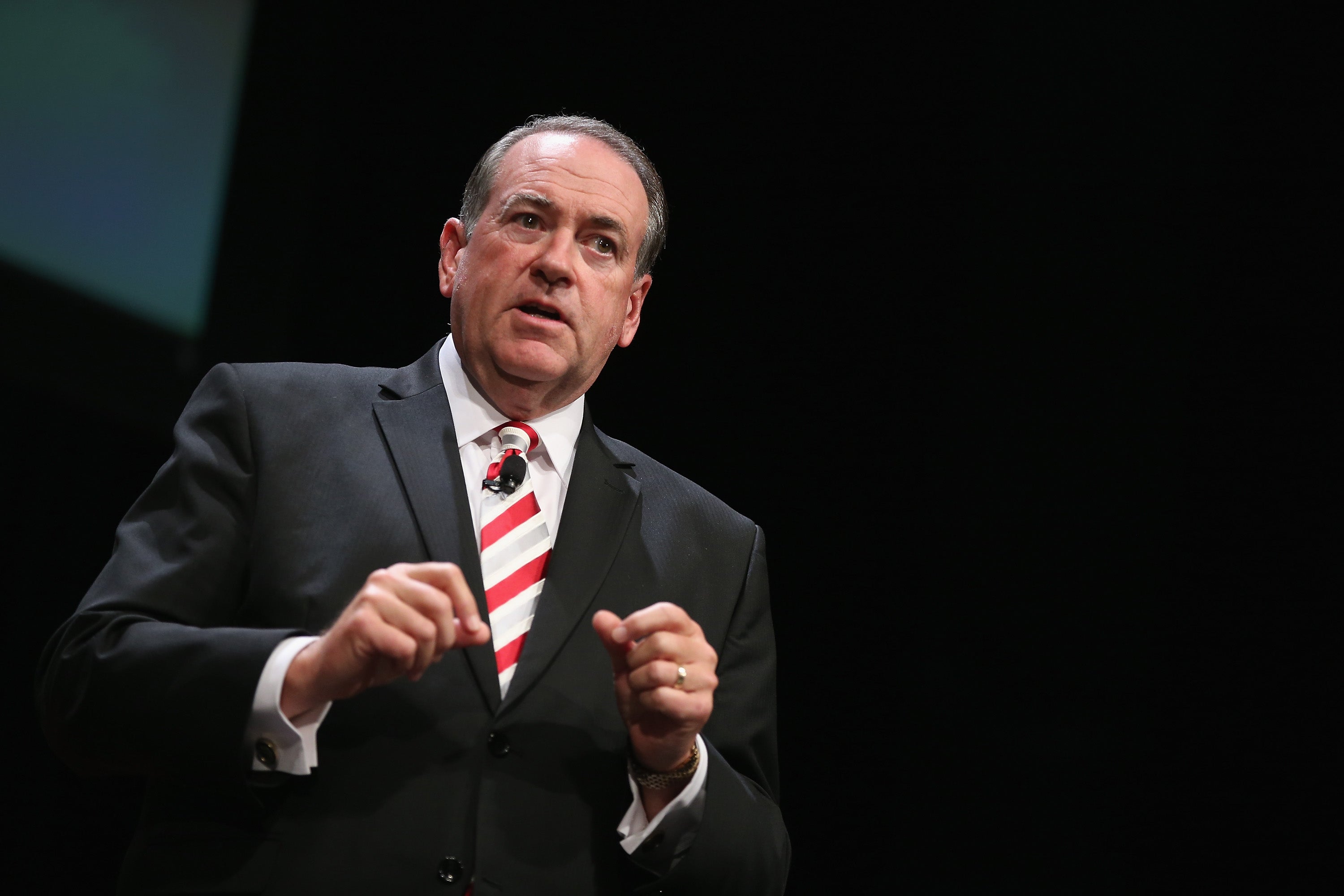 2016 candidate Mike Huckabee heads to Israel CBS News