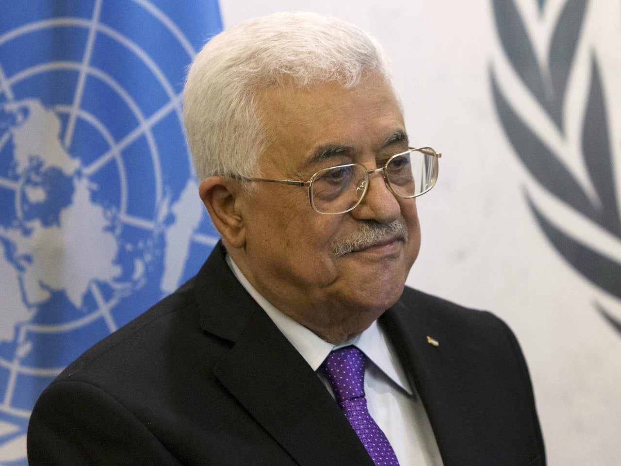 Palestinian president reaches out to Israel, backs talks - CBS News