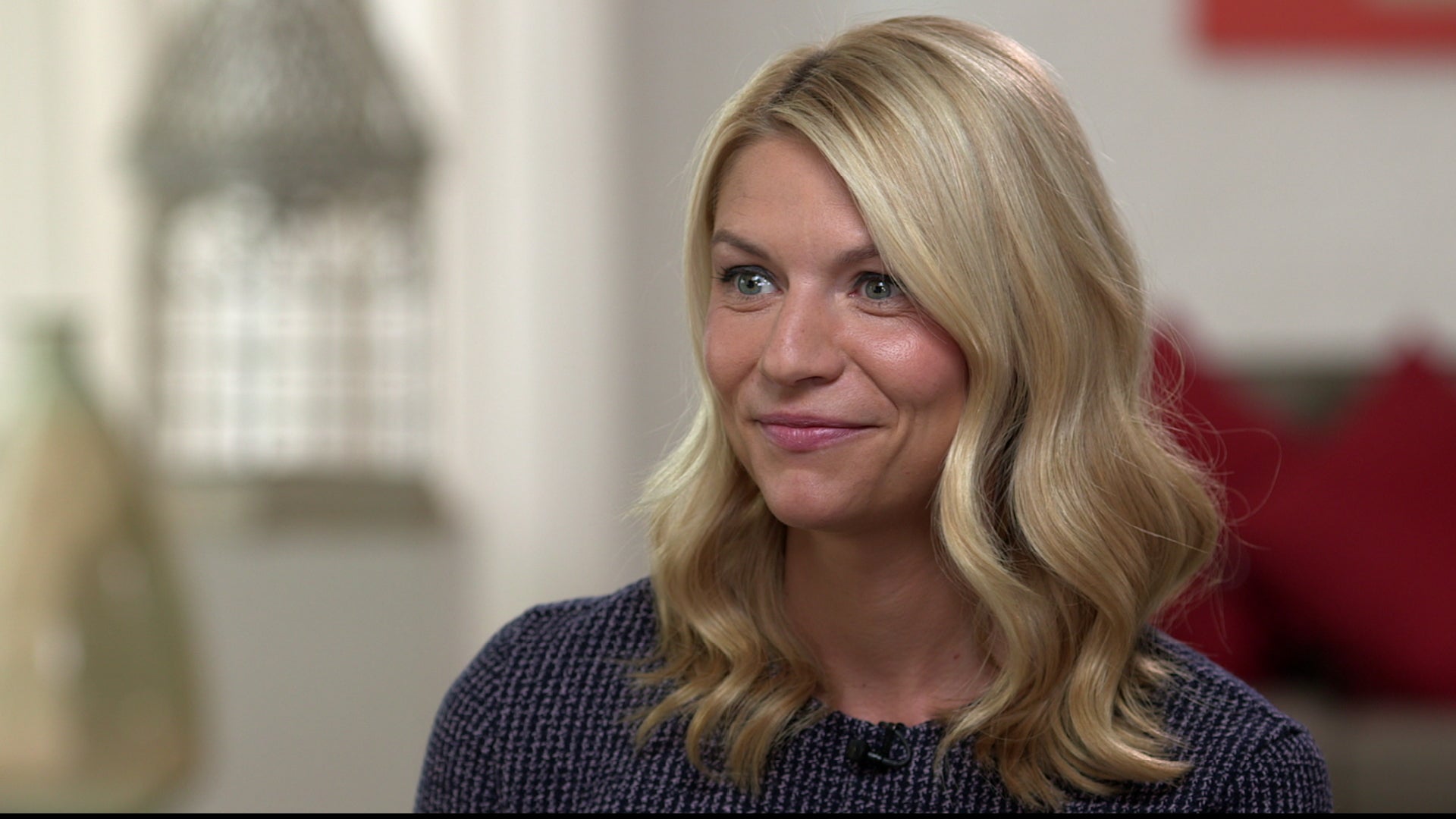 Claire Danes Never Wanted Homeland's Depiction Of Bipolar Disorder To Be A  Gimmick